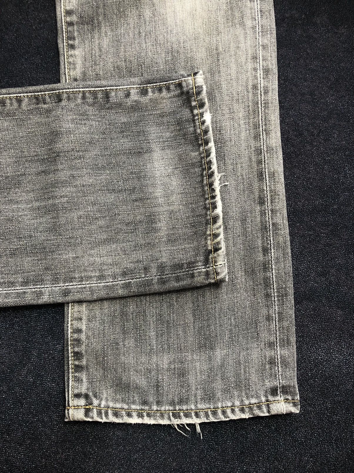 Uniqlo Vintage Japanese Distressed Black Faded Uniqlo Jeans Size US 35 - 12 Thumbnail