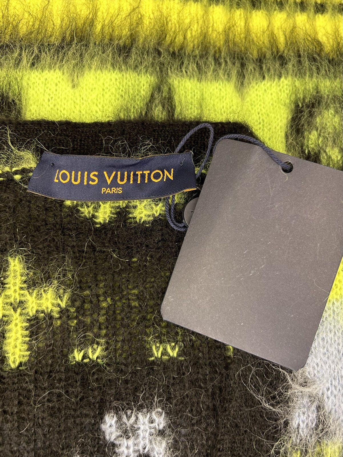 Louis Vuitton LOUIS VUITTON MONOGRAM MOHAIR CARDIGAN Size US L / EU 52-54 / 3 - 3 Thumbnail