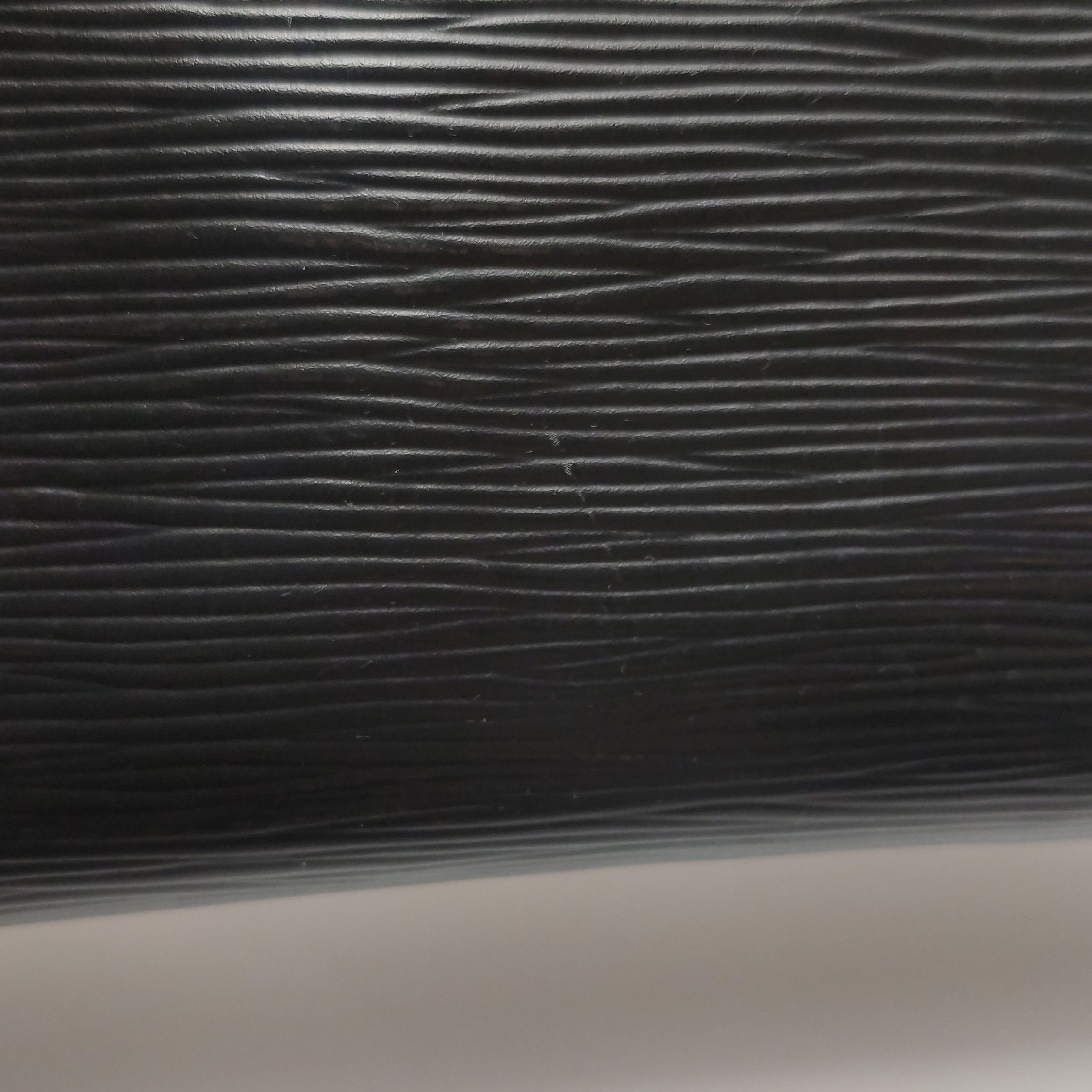 Louis Vuitton Louis Vuitton (LV) Zippy cowhide ripple zip around wallet - Size ONE SIZE - 1 Thumbnail