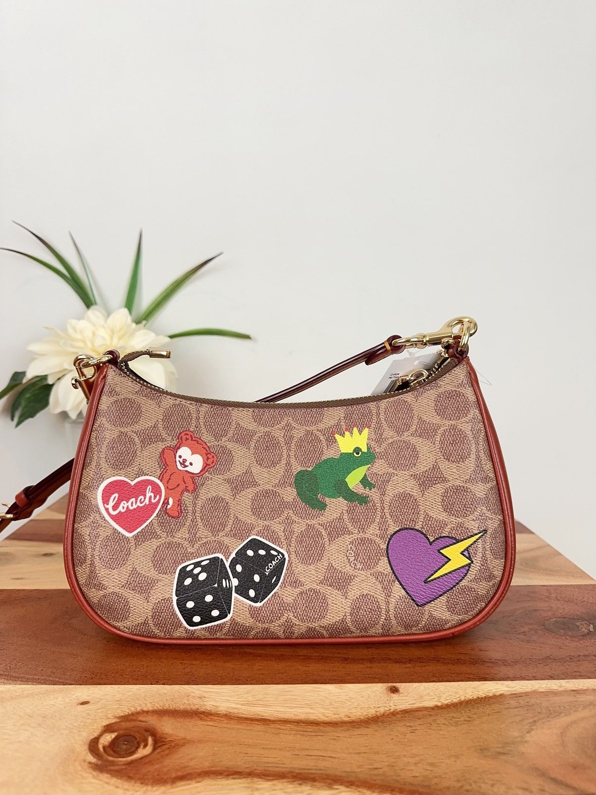 Coach NWT Coach Teri Shoulder Bag With Sticker Print Size ONE SIZE - 5 Thumbnail