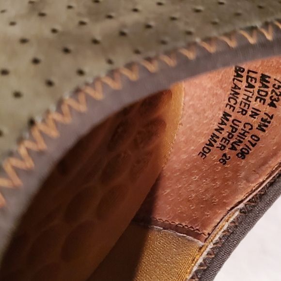 Vintage Private by Clark's Non-Slip Soles Suede Uppers Sz. 7.5 Loafe Size US 7.5 / IT 37.5 - 9 Thumbnail