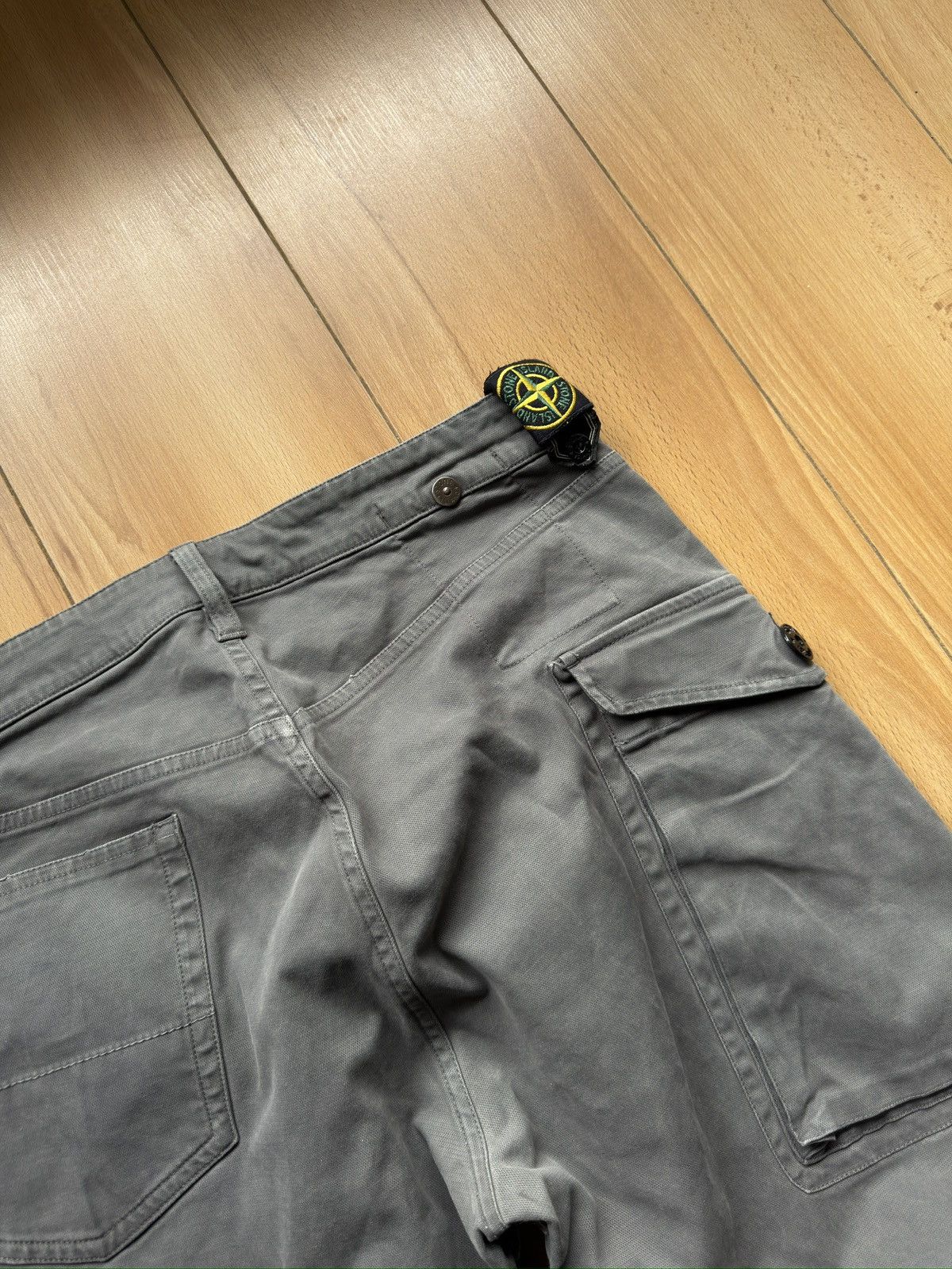 Stone Island Stone island vintage joggers cargo pants Size US 30 / EU 46 - 2 Thumbnail