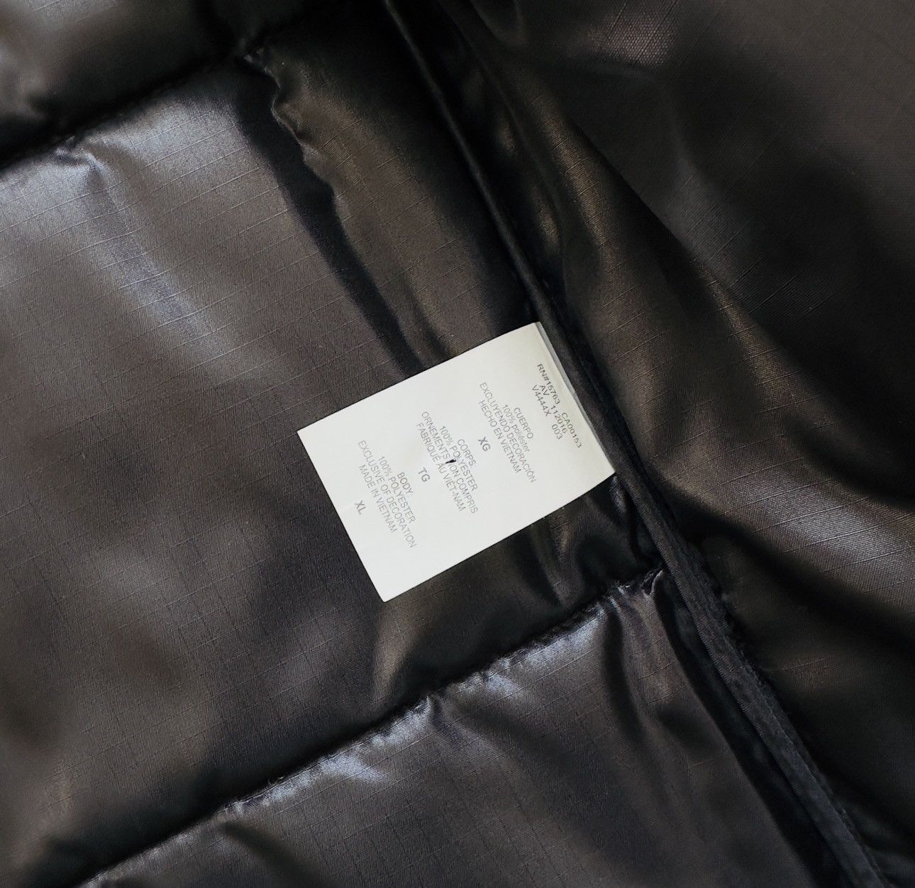 Champion × Supreme Supreme x Champion Puffer Vest in XL. Size US XL / EU 56 / 4 - 4 Thumbnail