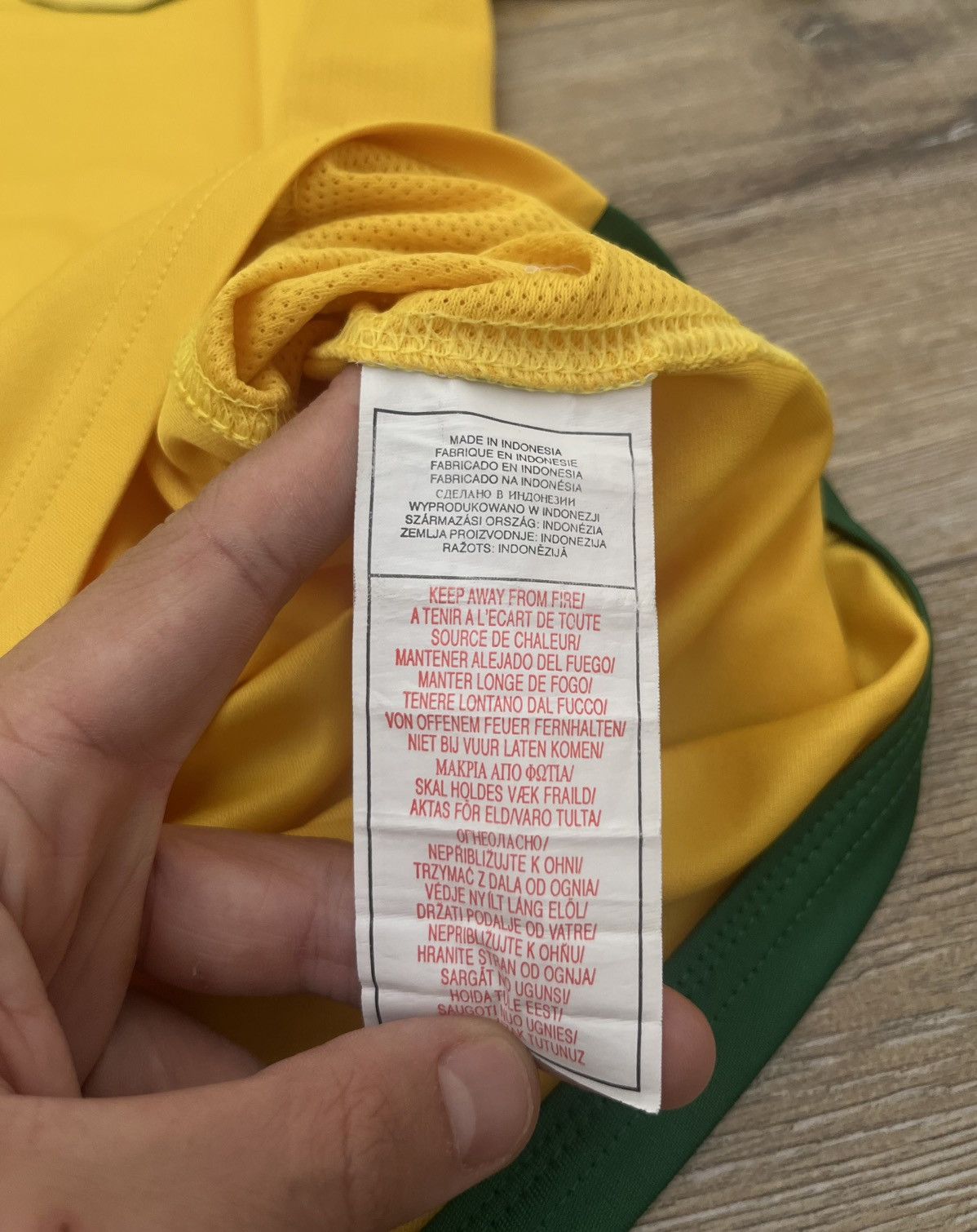 Nike RARE NIKE BRAZIL ROBINHO #11 HYPE BLOCKCORE STYLE JERSEY Size US L / EU 52-54 / 3 - 9 Thumbnail