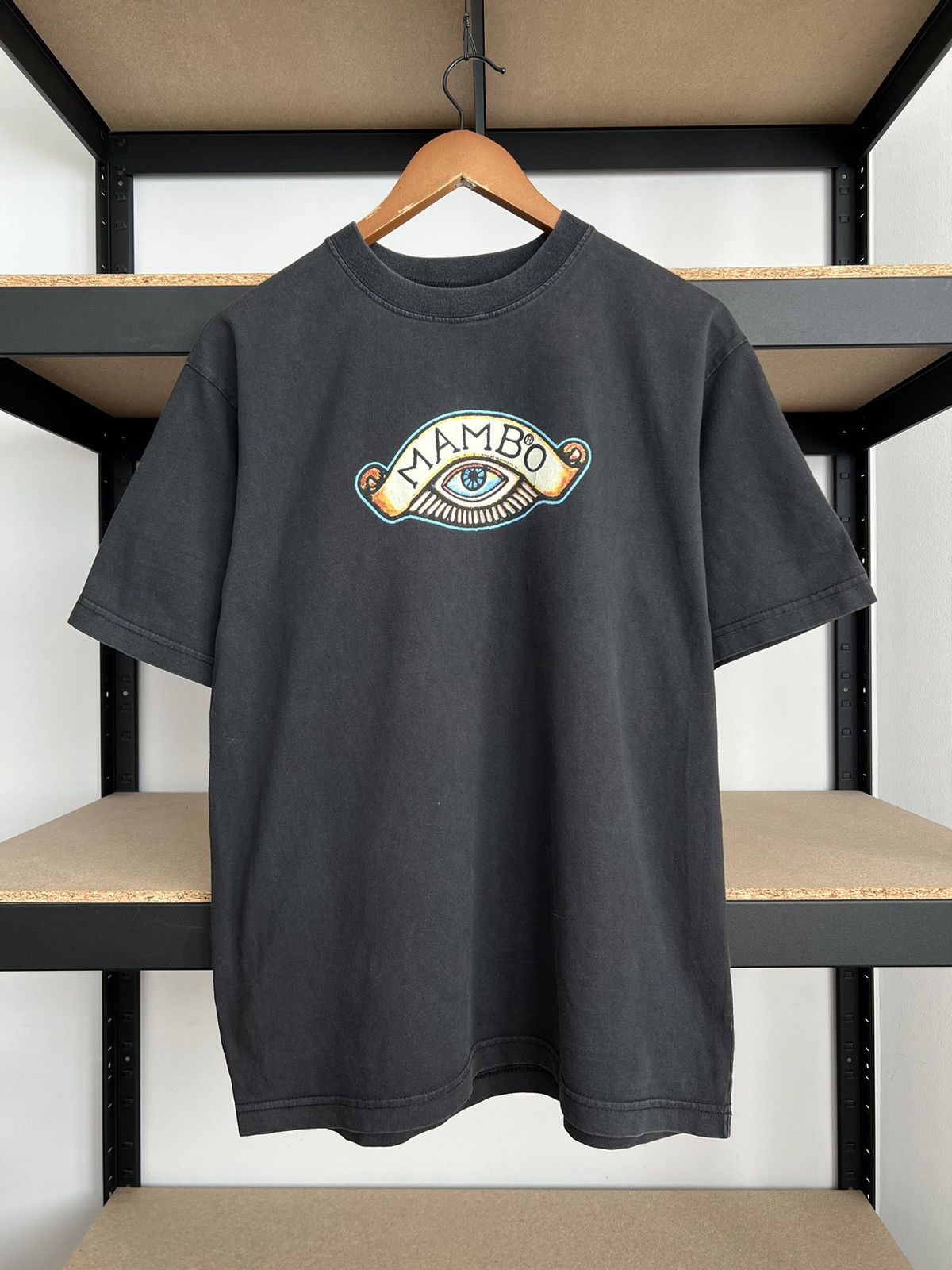 Mambo Vintage 1998 Mambo Amphibious Sedan Surf Australia T-shirt Size US S / EU 44-46 / 1 - 2 Thumbnail