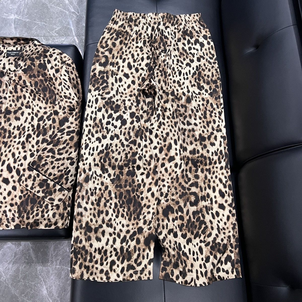 Dolce & Gabbana Dolce & Gabbana by SKIMS FW24 Silk Leopard Print Set Size US M / EU 48-50 / 2 - 6 Thumbnail