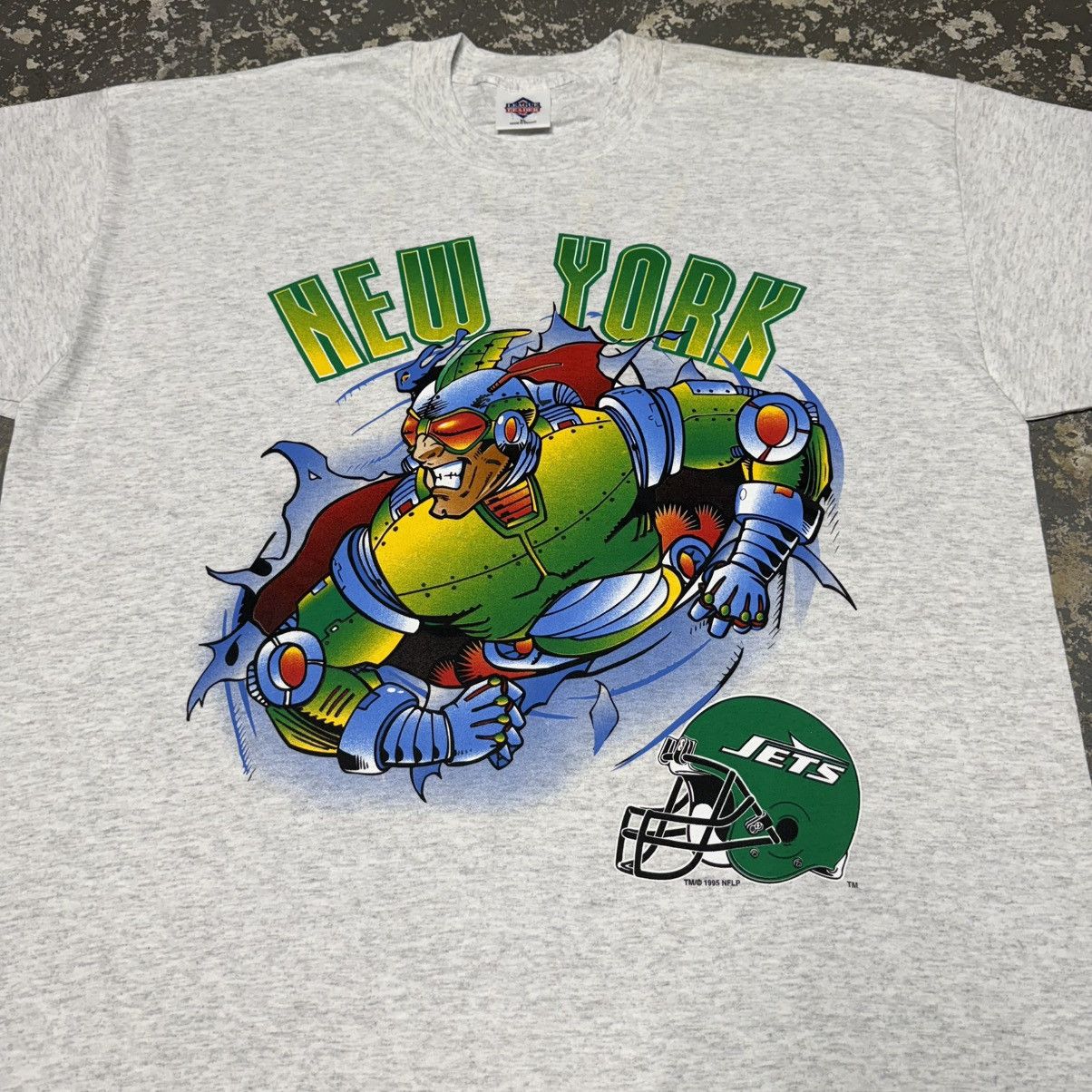 Other Vintage New York Jets Robot SuperHero NFL 1995 Tshirt Size US XL / EU 56 / 4 - 14 Thumbnail
