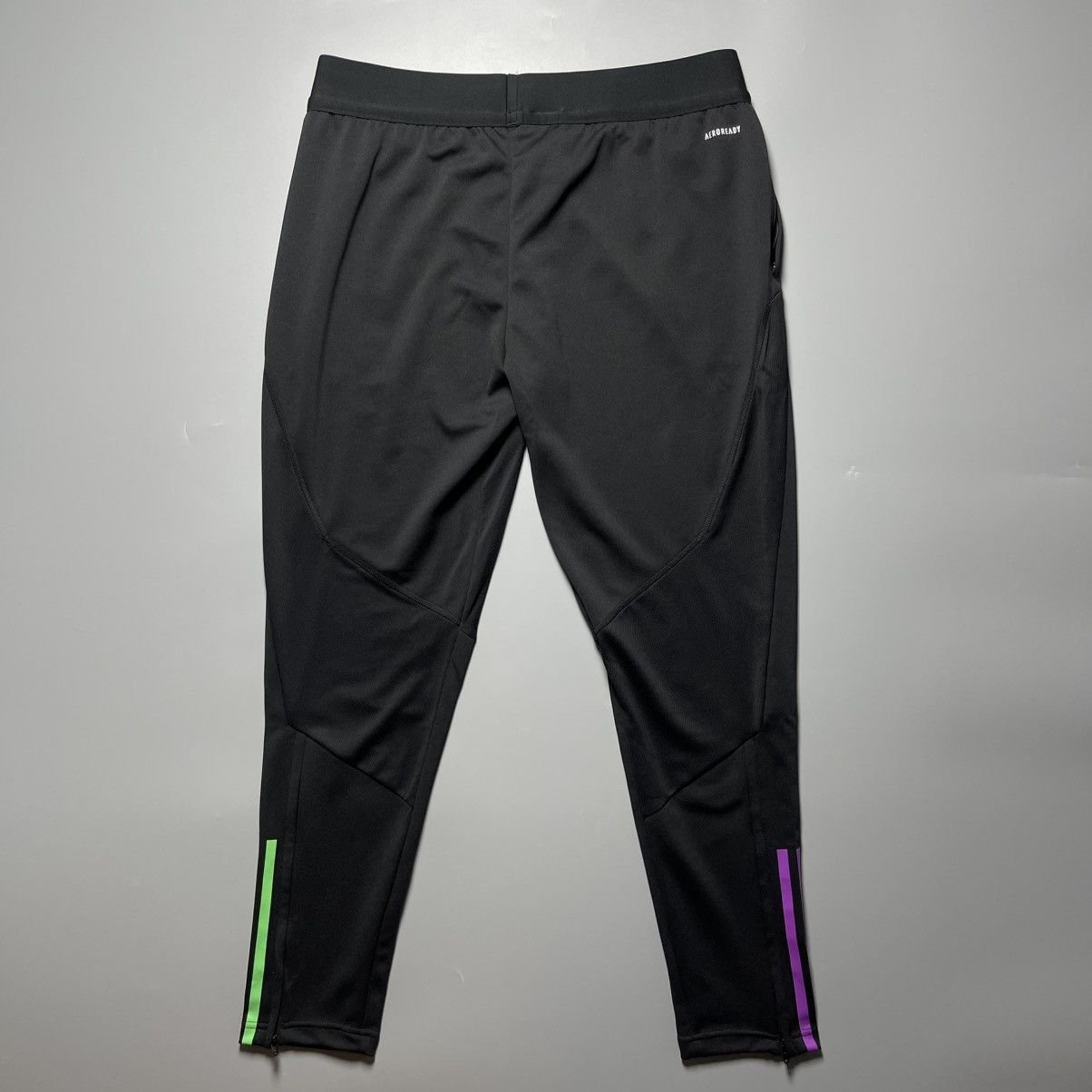Vintage NWT BAYERN ADIDAS 2023/2024 WOMENS TRAINING TRACK PANTS Size 34" / US 12 / IT 48 - 7 Thumbnail