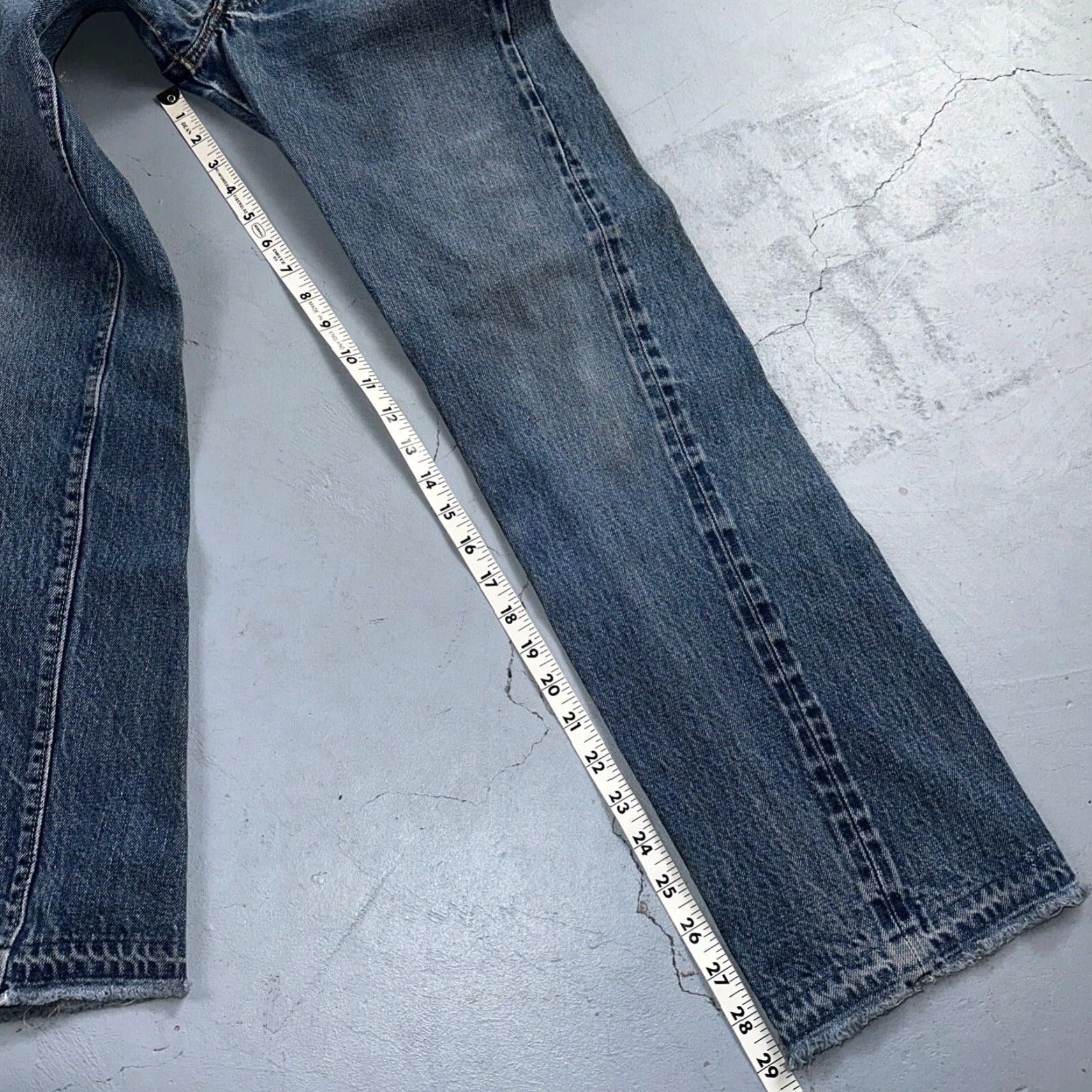 Levi's VINTAGE Levi's 501 Jeans Mens Classic Denim Blue 29x33 70s 80s Selvedge Redline 501 XX Size US 29 - 5 Thumbnail