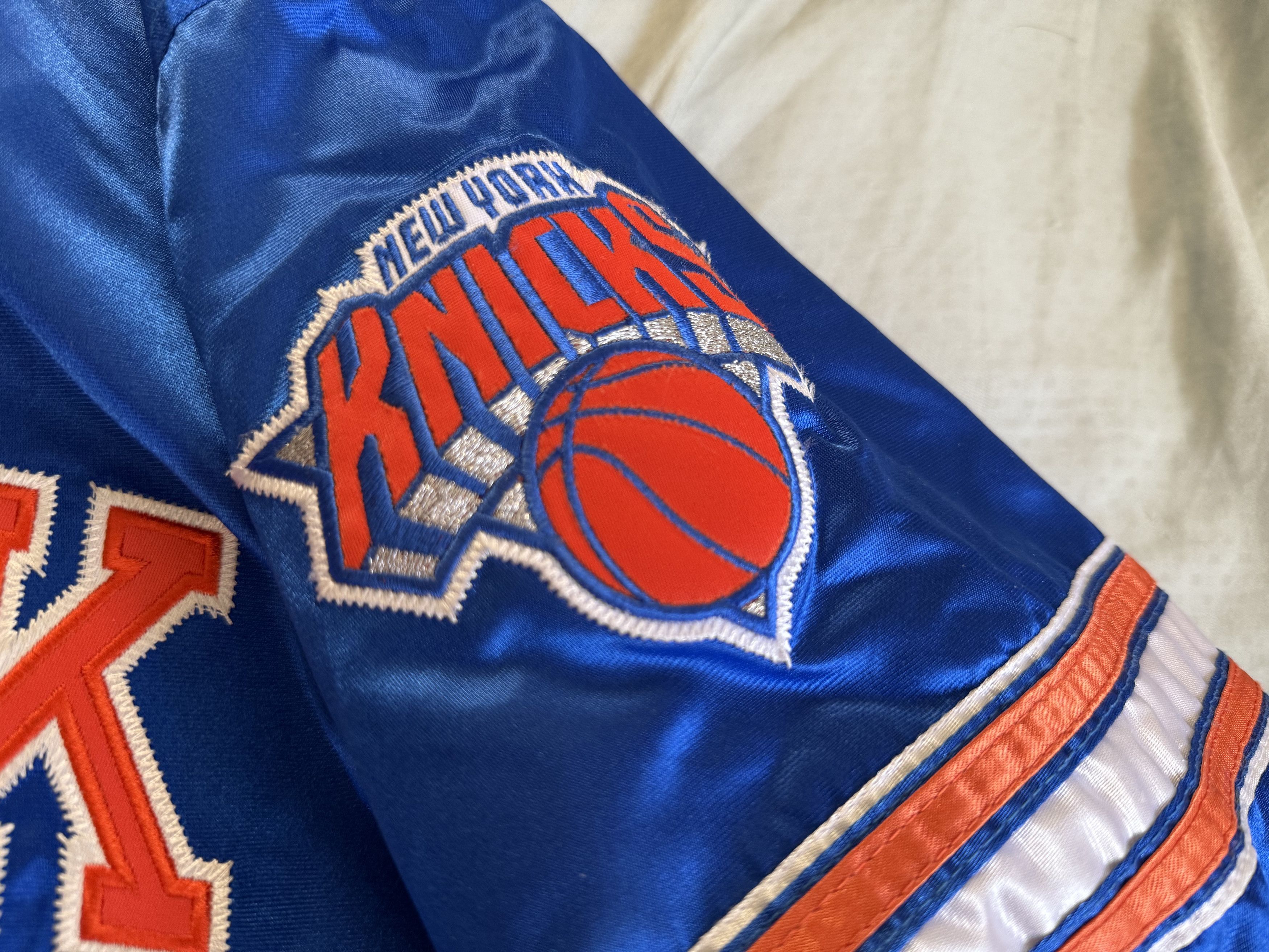 Starter Starter New York Knicks Satin Bomber Jacket Medium Size US M / EU 48-50 / 2 - 3 Thumbnail