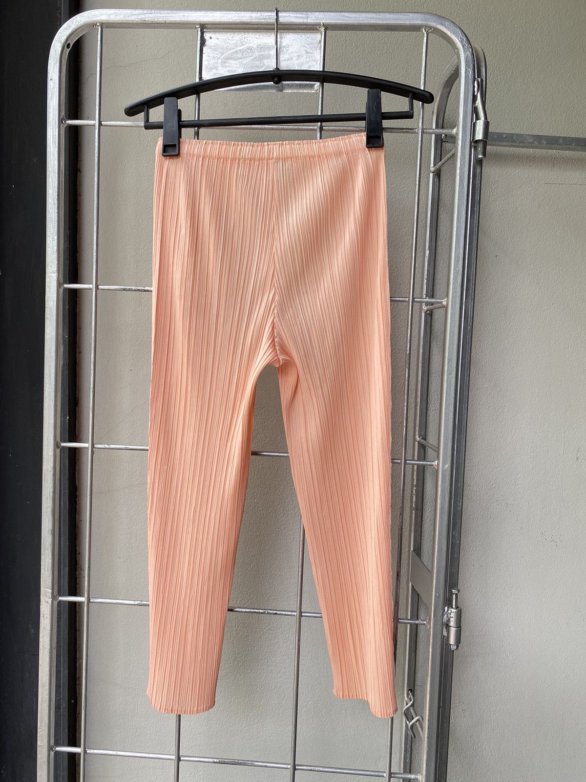Pleats Please Issey Miyake Pleats Please old rose pants Size 29" - 2 Thumbnail