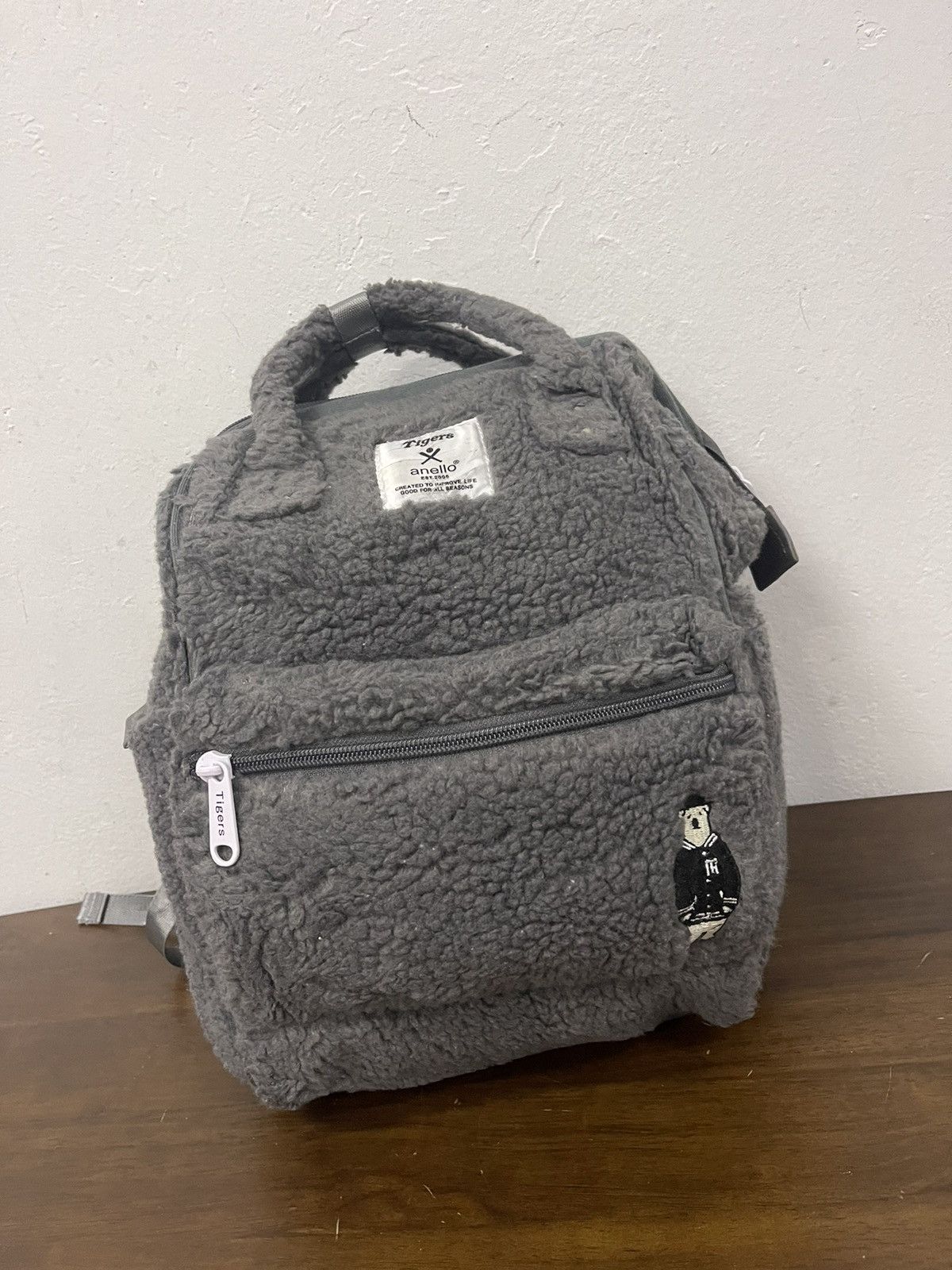 Japanese Brand Anello Polar Bear Benjamin X Hanshin Tiger sherpa bagpack Size ONE SIZE - 6 Thumbnail