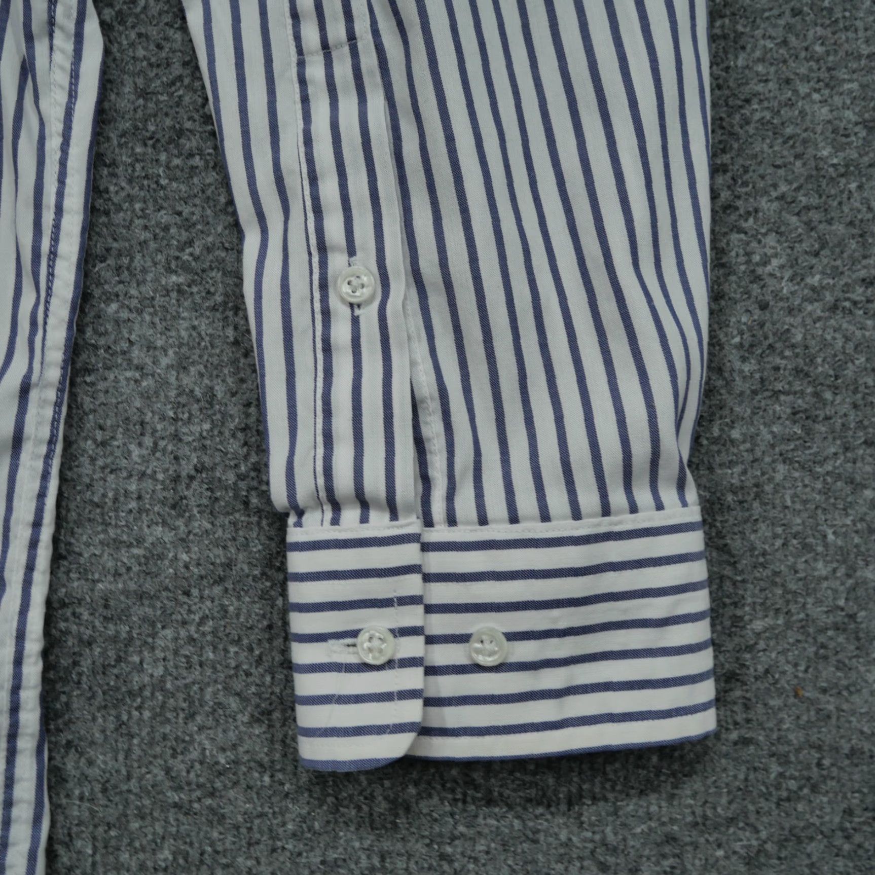 Arrow VINTAGE Arrow Shirt Mens 34 Blue White Striped Button Down Oxford Shirt Mens 34 Blue White Striped Button-Down Arrow Size US S / EU 44-46 / 1 - 2 Thumbnail