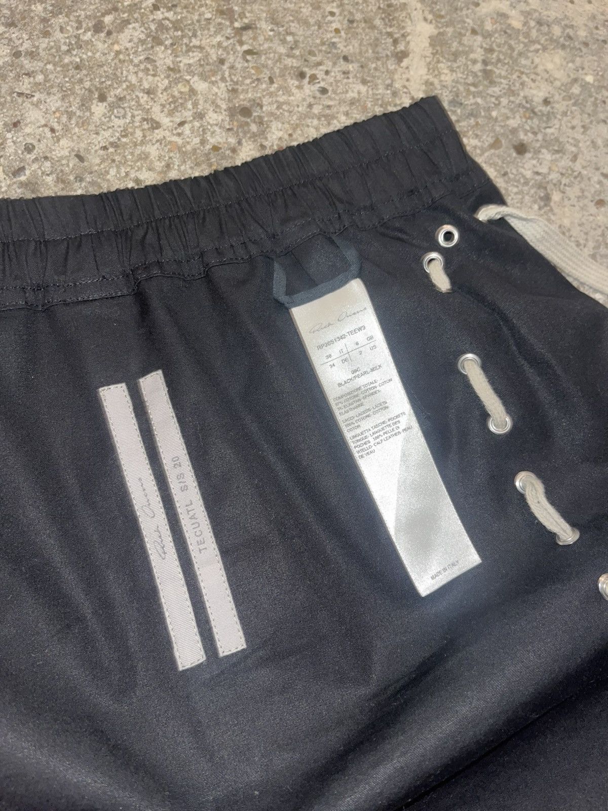 Rick Owens Rick owens megalace skirt unisex Size 26" / US 2 / IT 38 - 3 Thumbnail