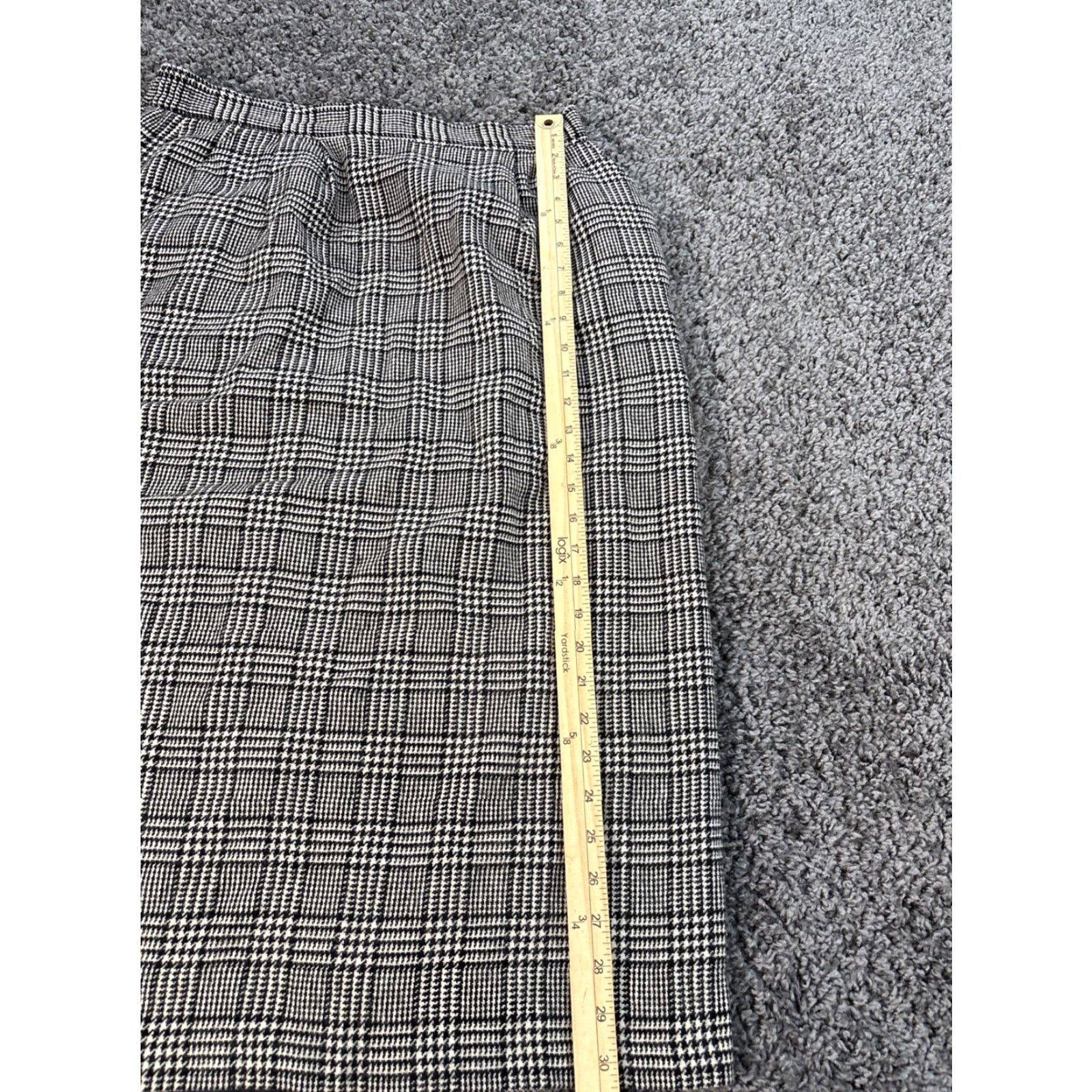 Vintage VINTAGE Savannah Gray Herringbone Wool Midi Skirt Women 14W Long Pencil Lined Tweed 90s Fall Winter Spring Size 36" / US 14 / IT 50 - 2 Thumbnail