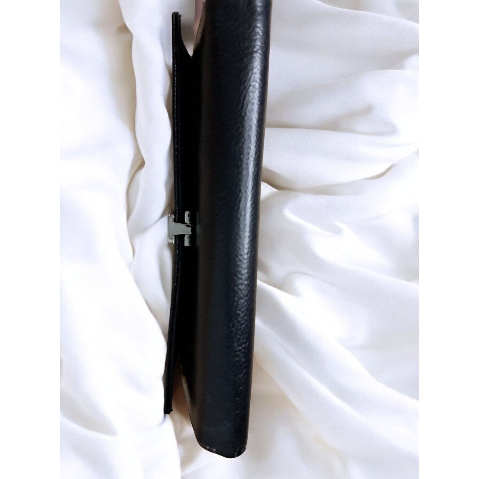 Other Liz Claiborne Black Leather Tri- Fold Check Book Style Walle Size ONE SIZE - 4 Thumbnail
