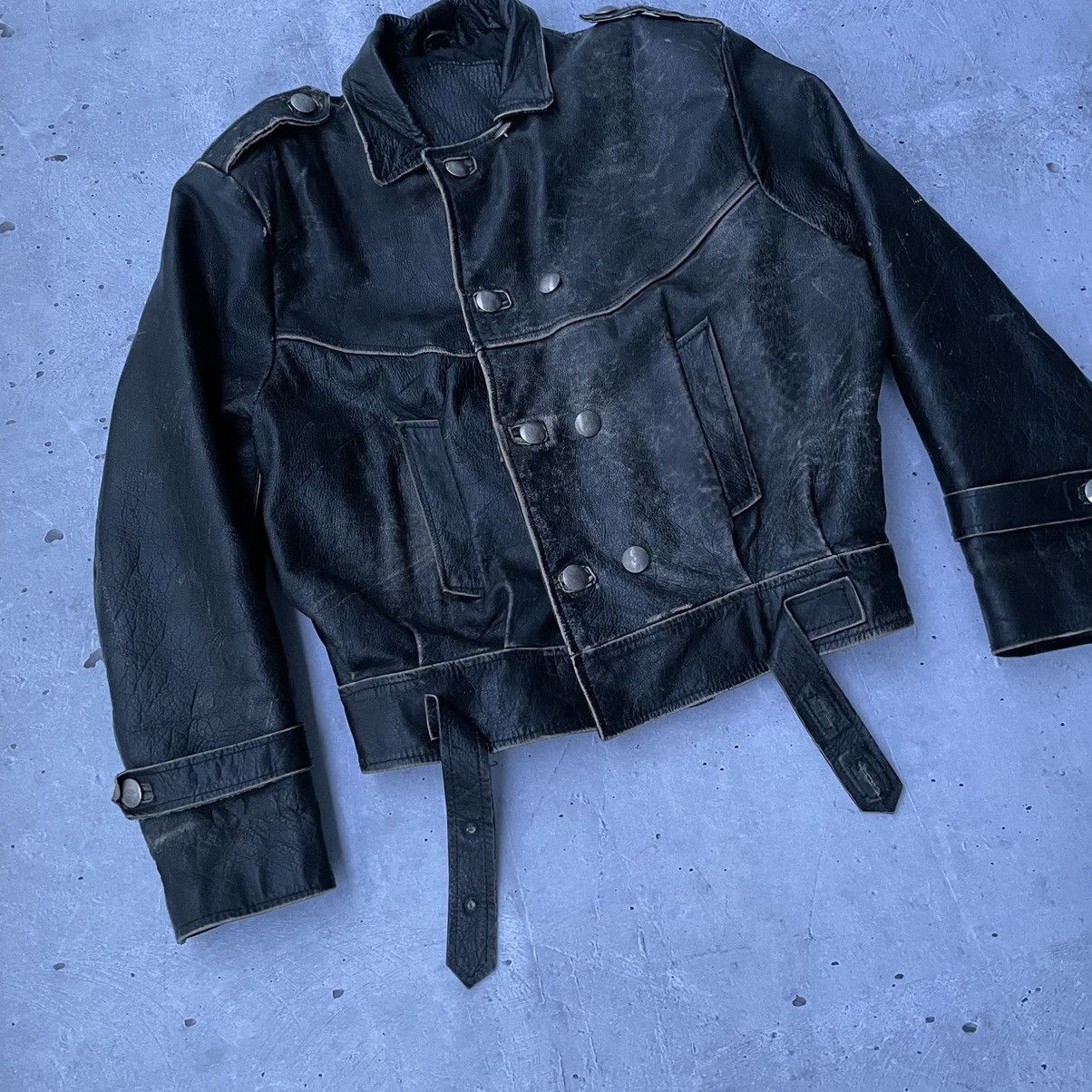 Vintage 🔥very rare🔥80s j-31 vintage leather jacket with iron buttons Size US L / EU 52-54 / 3 - 5 Thumbnail