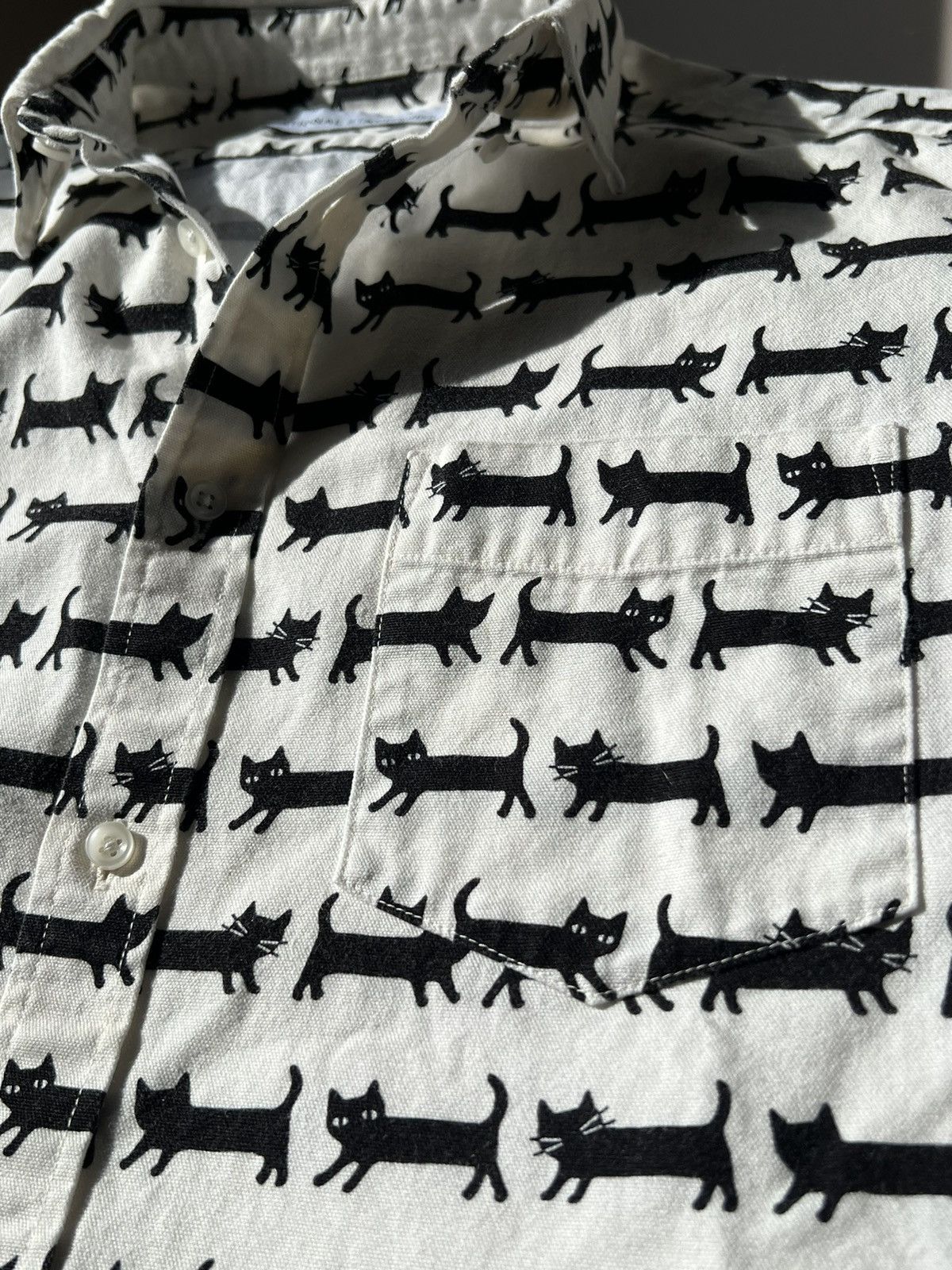 National Standard NATIONAL STANDARDS white, black cat button down Size US M / EU 48-50 / 2 - 4 Thumbnail