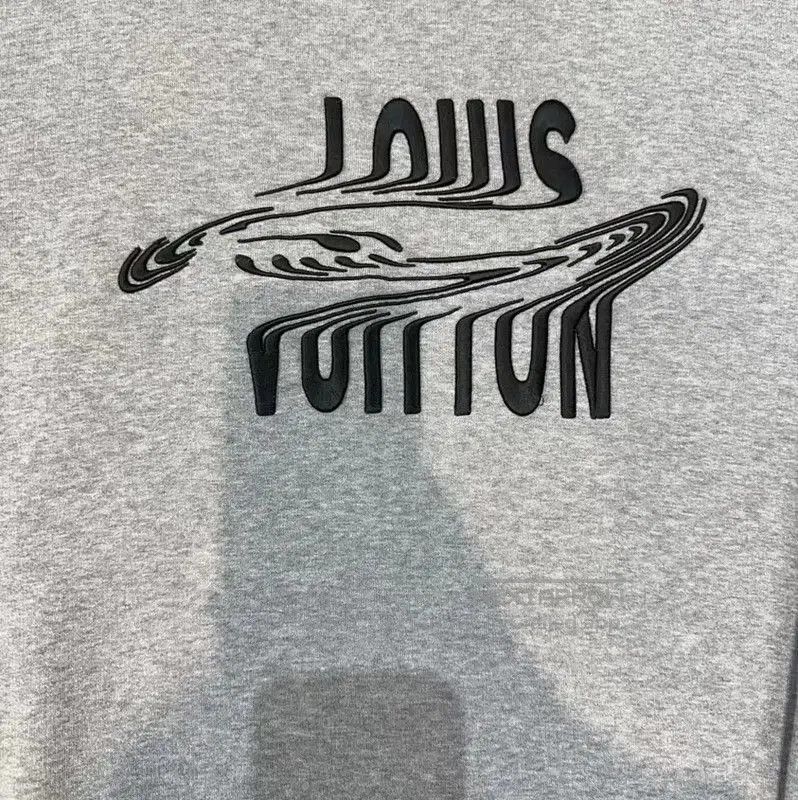 Louis Vuitton Louis Vuitton Gray Cotton Blend Sweatshirt for Men . Size US XL / EU 56 / 4 - 3 Thumbnail