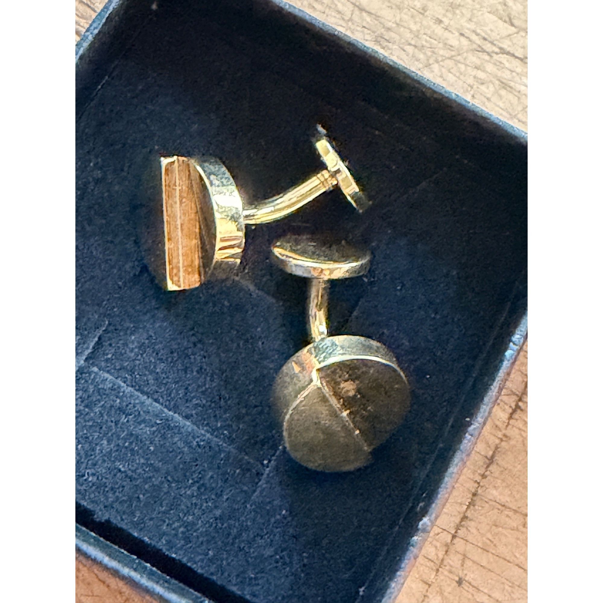Other Gold & Silver Round Cufflinks With Textured Design In Black Size ONE SIZE - 1 Thumbnail