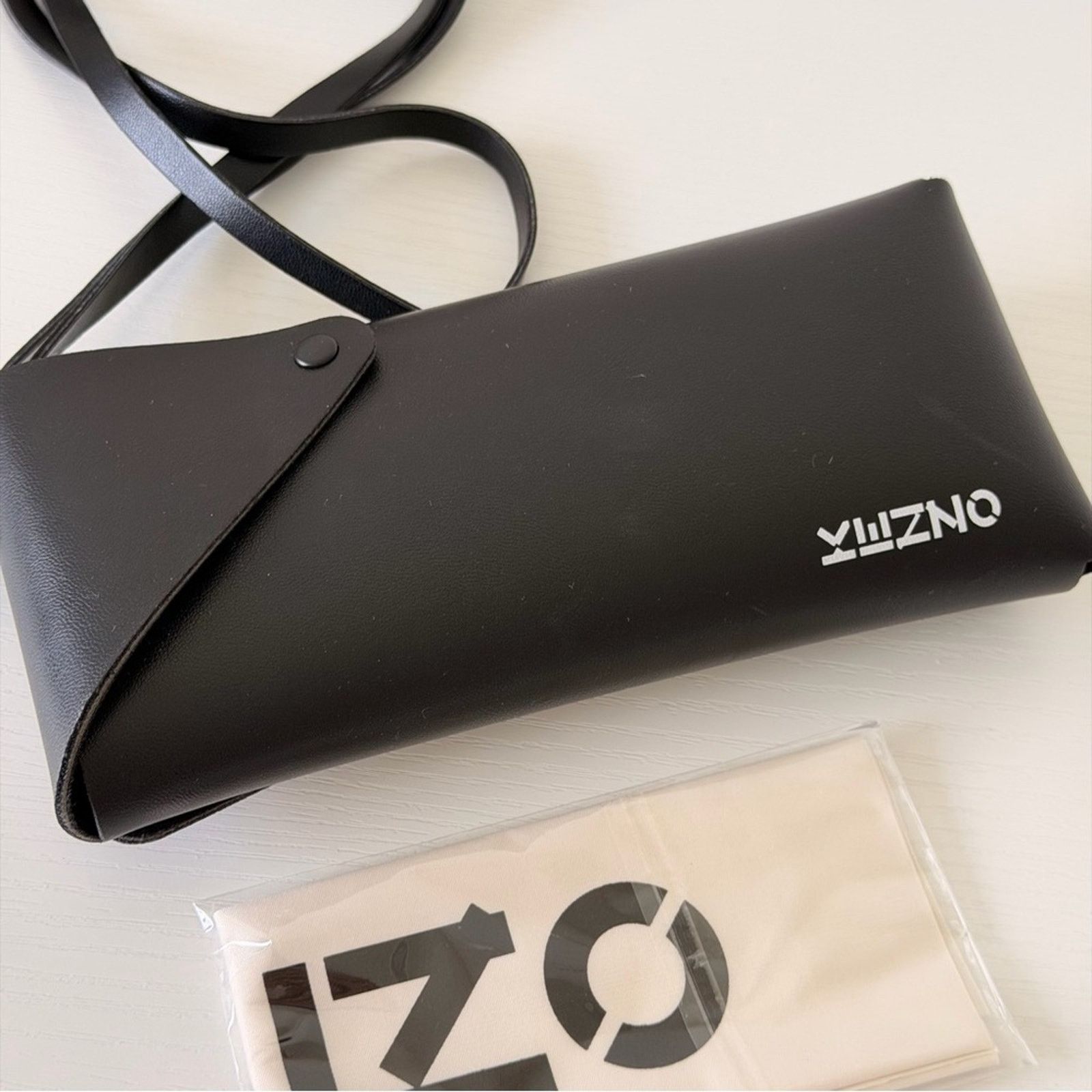 Kenzo New! Kenzo Black Sunglasses Case and cleaning cloth Size ONE SIZE - 2 Thumbnail