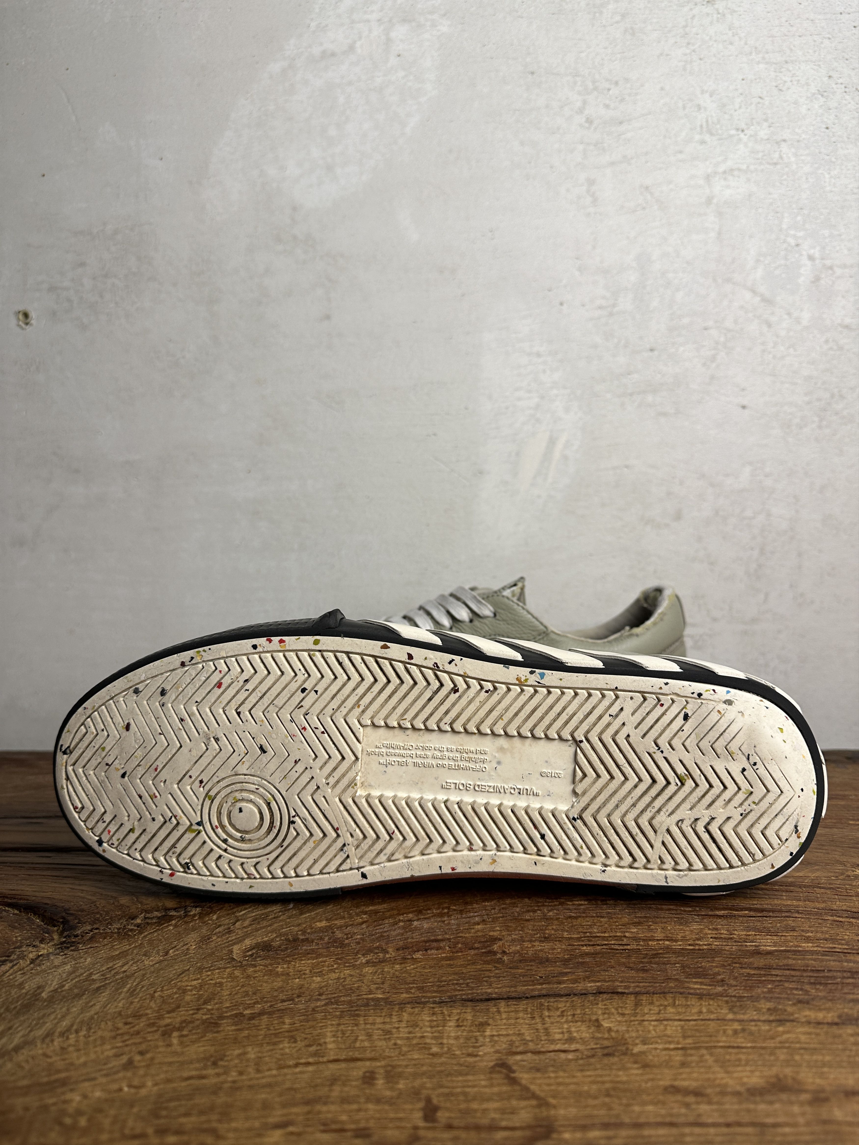 Off-White Off White Vulcanized Leather Low Top Grey Sneakers Size US 10 / EU 43 - 4 Thumbnail