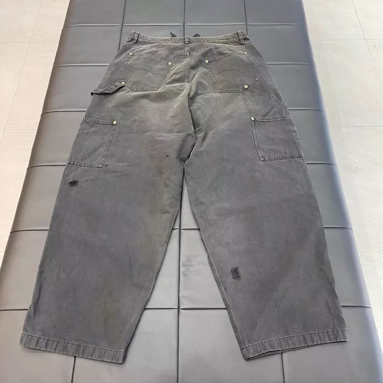 Balenciaga Balenciaga size 44 Rivets are used to make trousers for lo Size US 28 / EU 44 - 2 Thumbnail