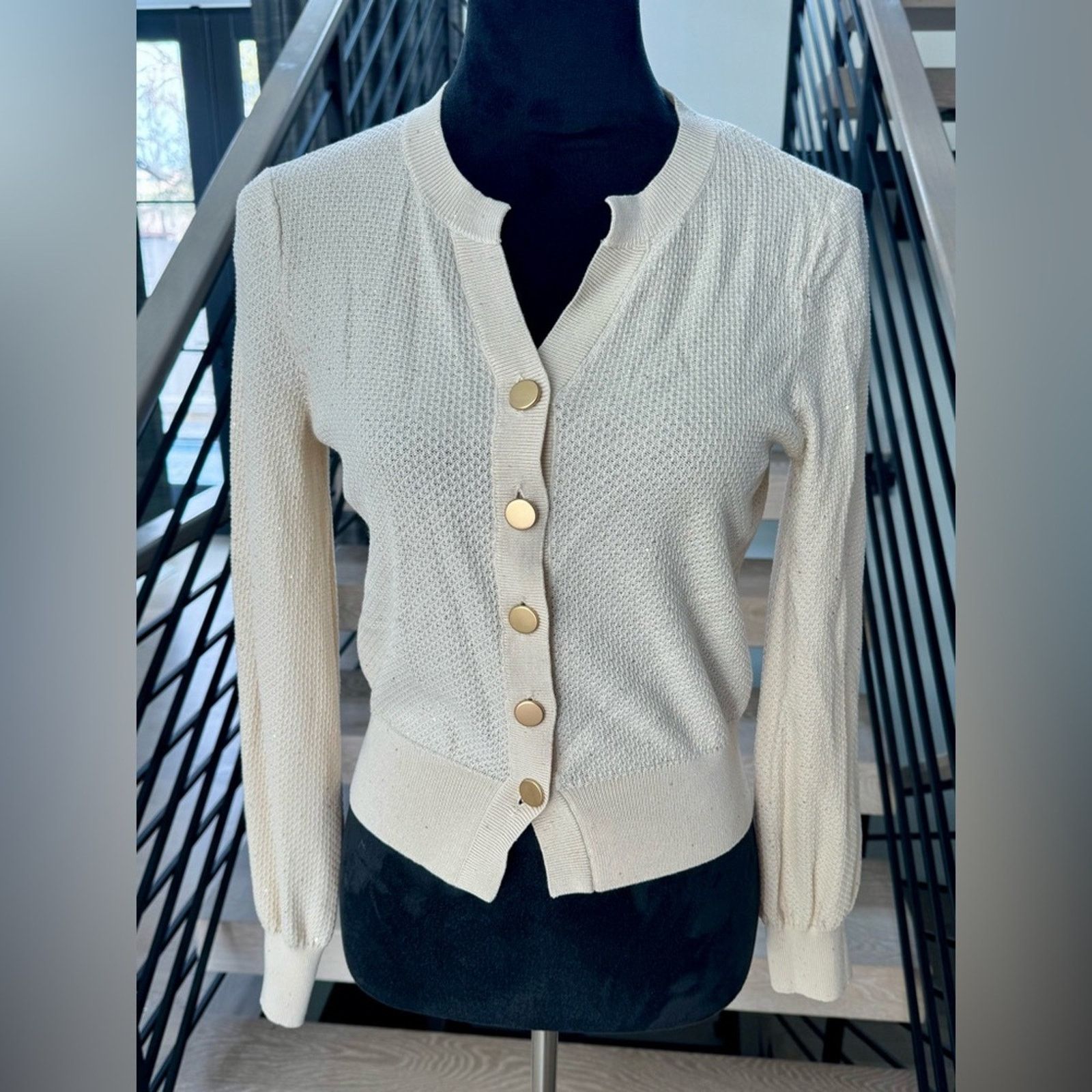 Other New Cream Button-Up Women's Cardigan size XS Size XS / US 0-2 / IT 36-38 - 1 Thumbnail