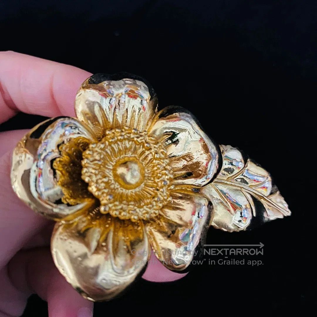 Kenzo KENZO Vintage Peach Blossom Brooch. Size ONE SIZE - 1 Thumbnail