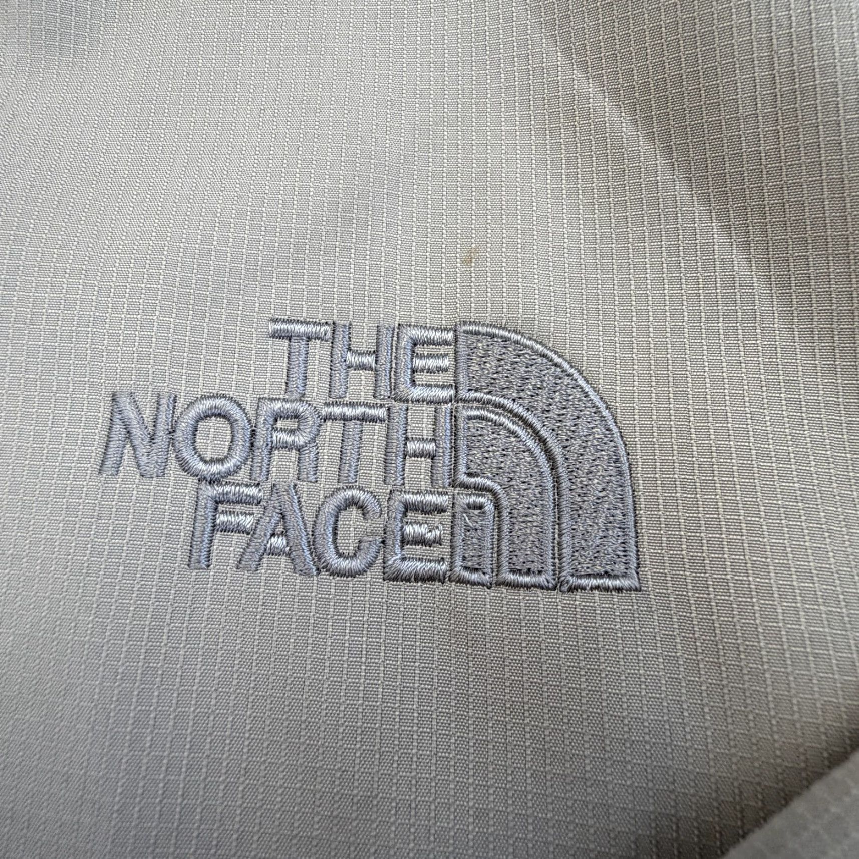 The North Face The North Face Summit Series Jacket Mens M Gray Full Zip Softshell Wind-Resistant Water Resistant Pockets Lined Fleece Size US M / EU 48-50 / 2 - 7 Thumbnail