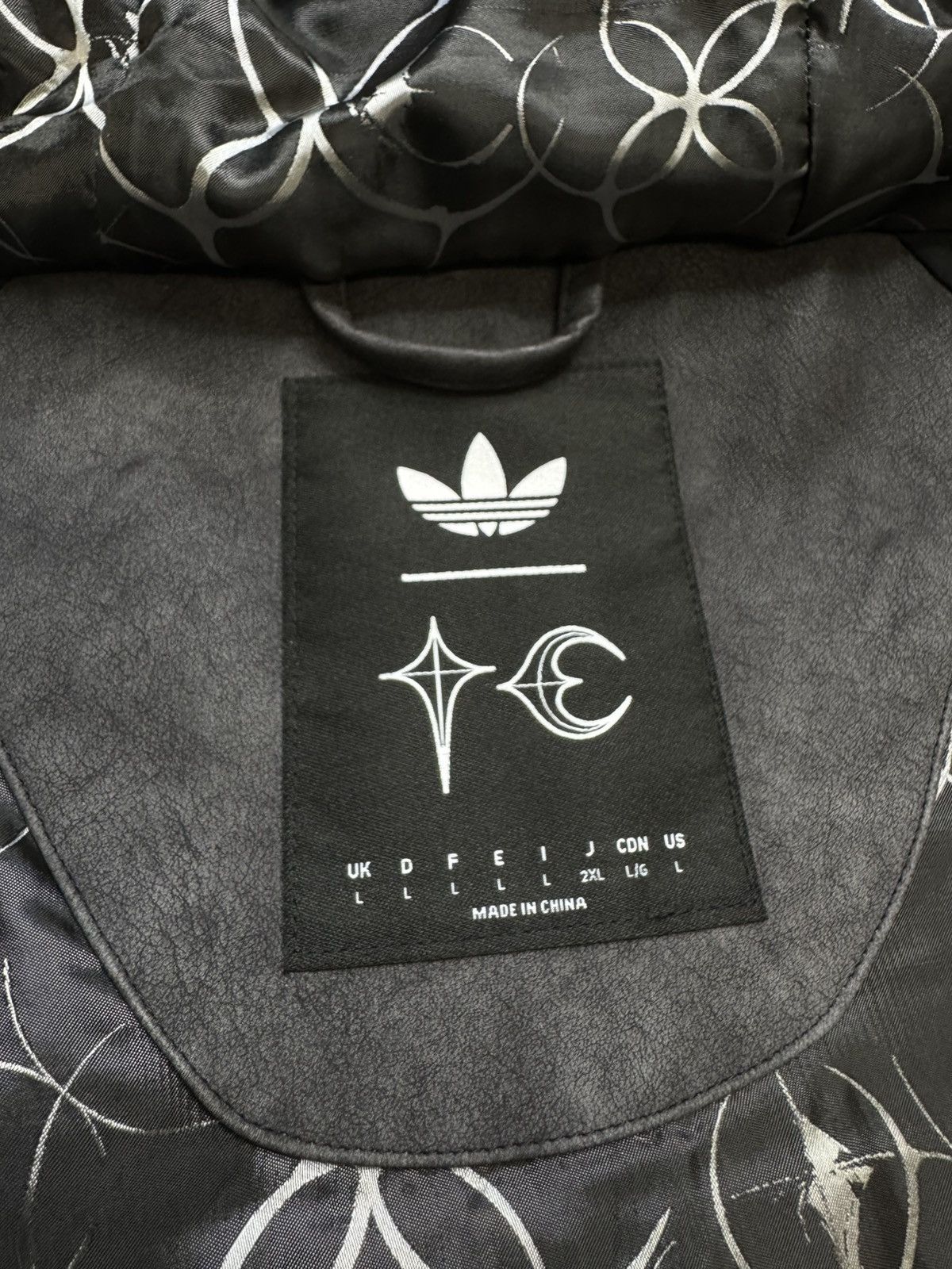 Adidas × Thug Club Thug Club x Adidas Teamgeist Jacket Size US L / EU 52-54 / 3 - 8 Thumbnail