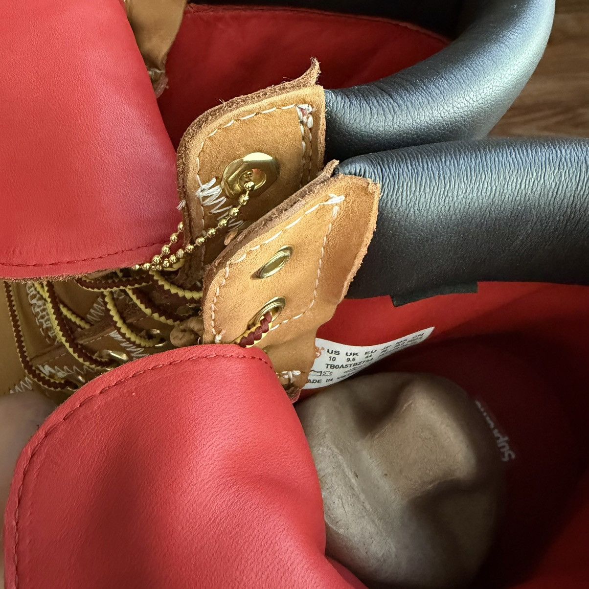 Supreme × Timberland Supreme FW25 Timberland 6” Premium Waterproof Boot Wheat 10 Size US 10 / EU 43 - 10 Thumbnail