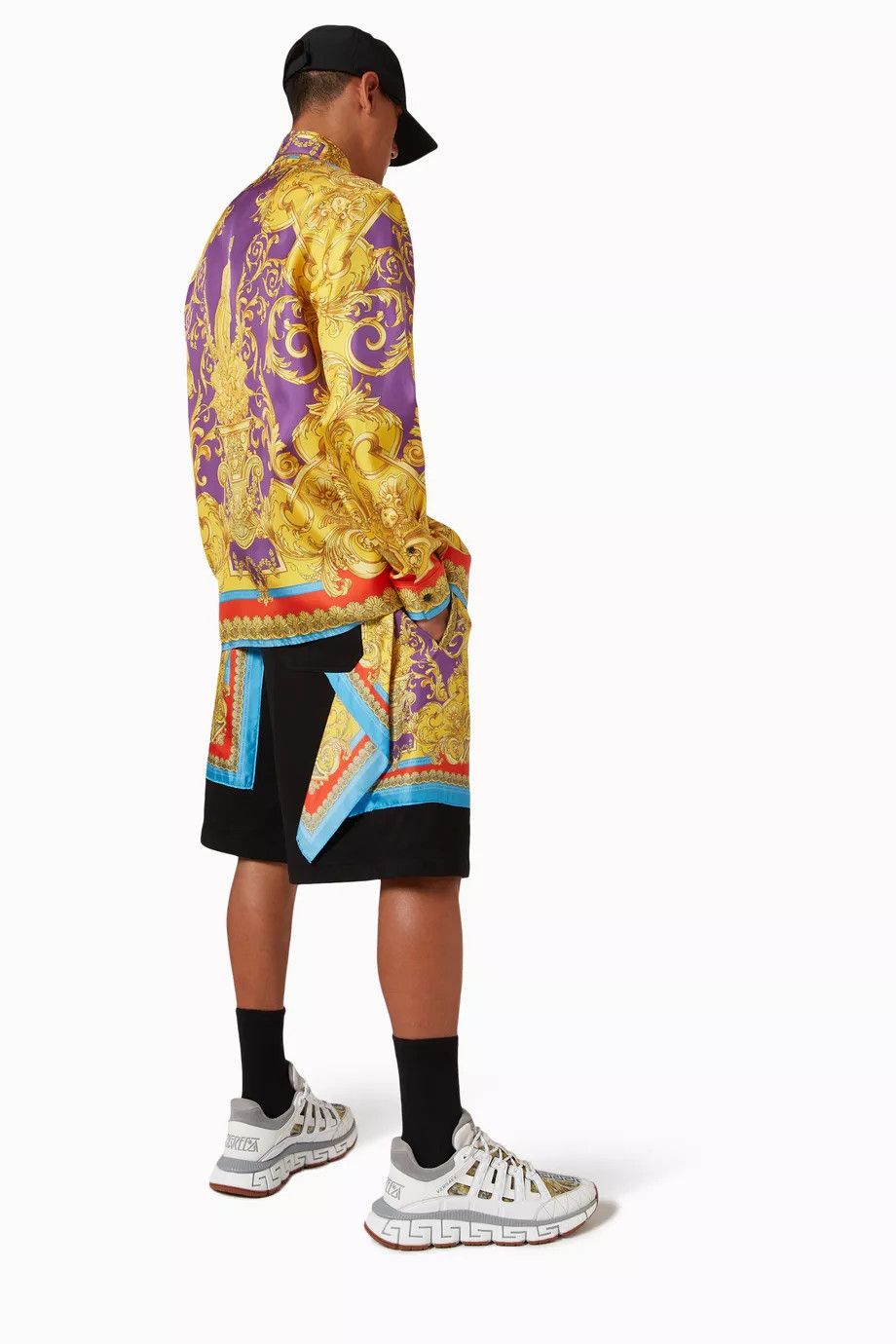 Versace o1y0525 Short in Black Size US 34 / EU 50 - 2 Thumbnail