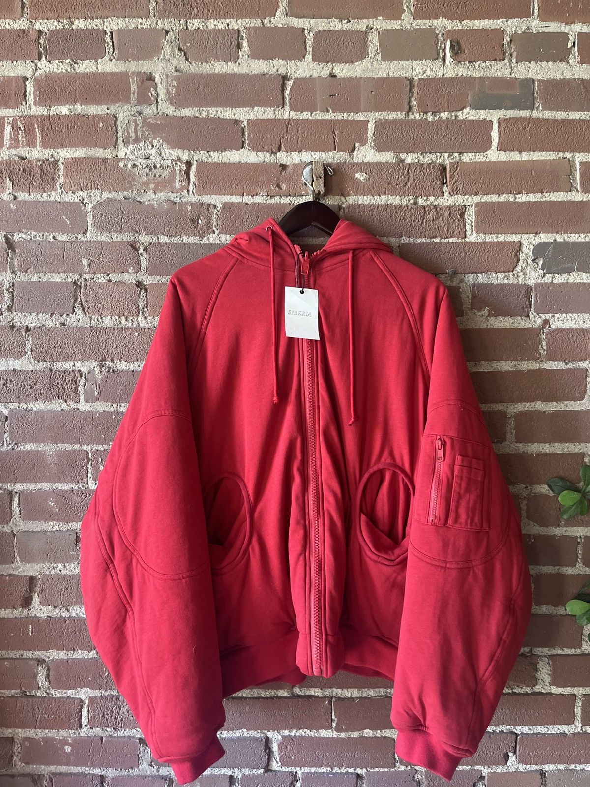 image of Siberia Hills Hooded Jacket XL in Red, Men's