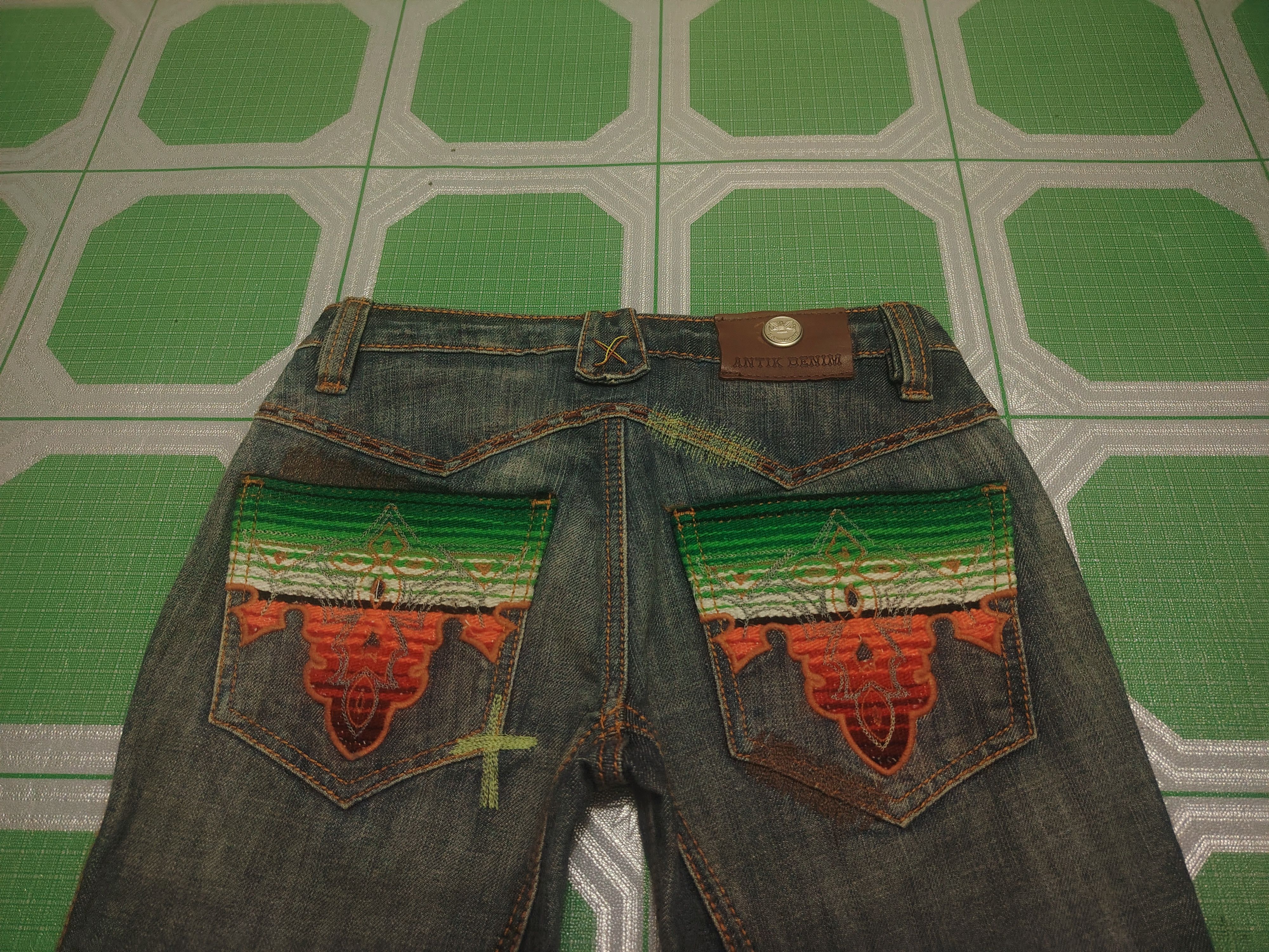 Antik Denim Antik Denim Flared Distress Jeans Embroidered Navajo Pockets Size 26" / US 2 / IT 38 - 13 Thumbnail