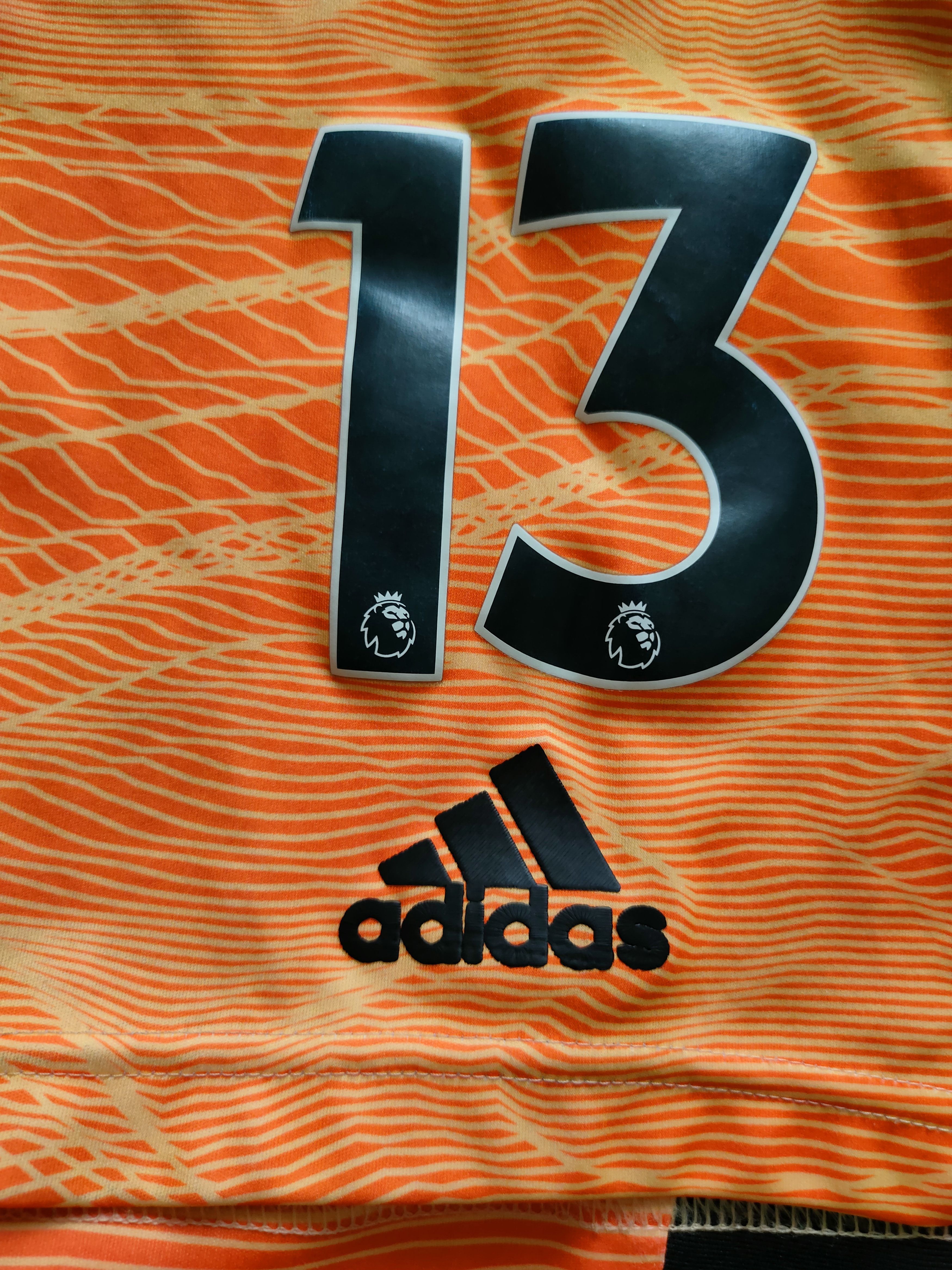 Adidas Adidas Leeds United Kiko Casilla 13 Goalkeeper Shorts M-L Size US 32 / EU 48 - 6 Thumbnail