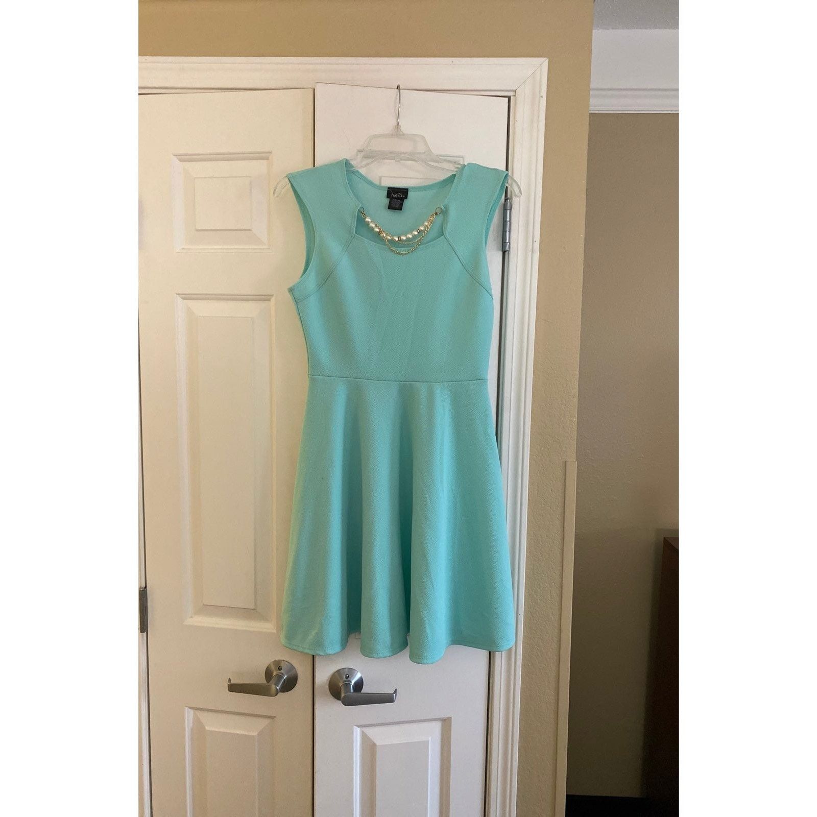 Other Rue21 Dress with necklace detail Size M / US 6-8 / IT 42-44 - 2 Thumbnail