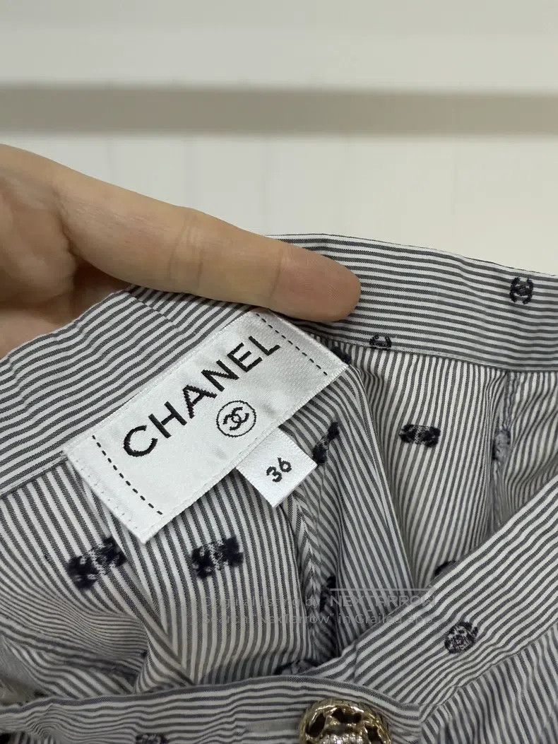 Chanel Chanel 22S double-breasted polked dot printed striped logo Size 24" / US 00 / IT 34 - 3 Thumbnail