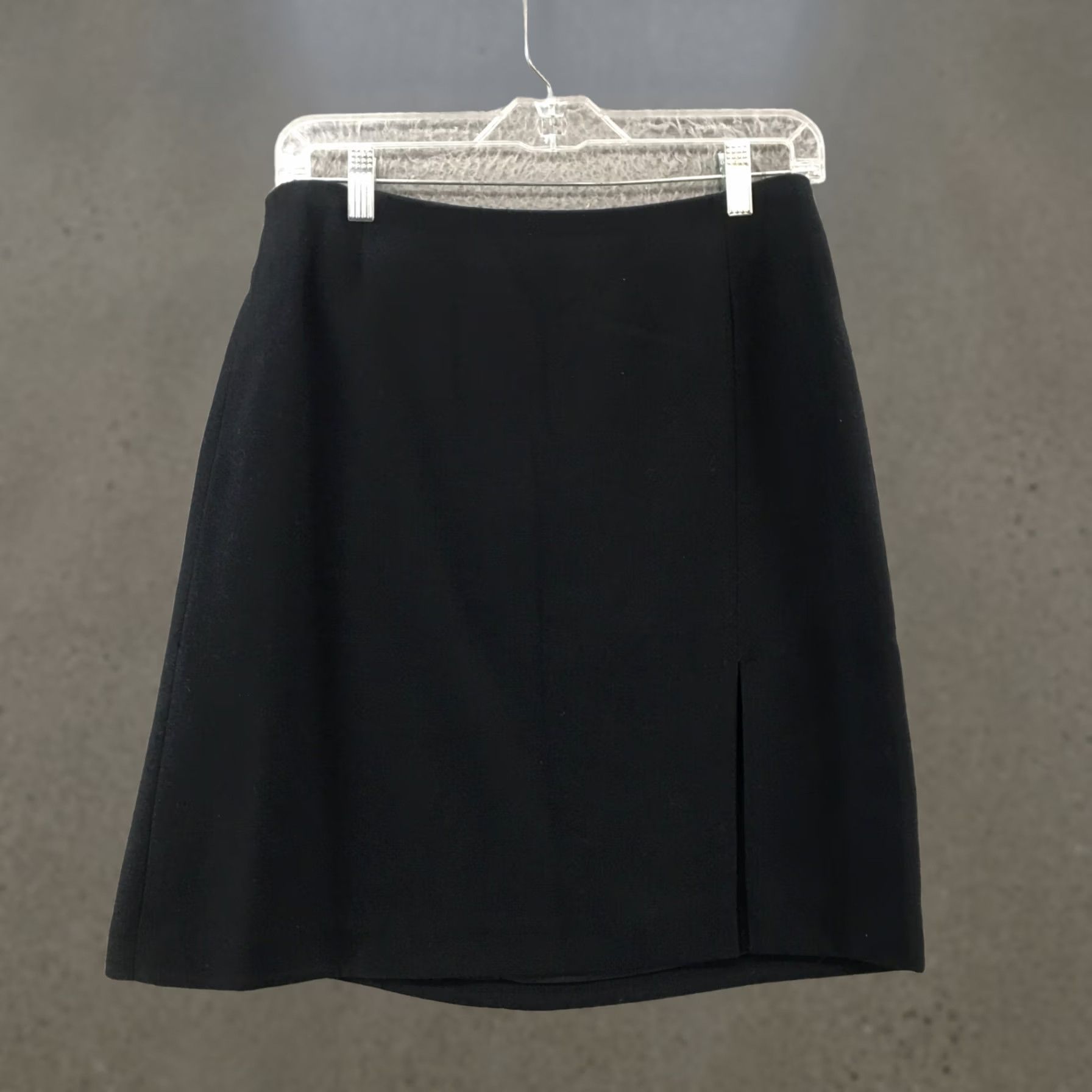 Gap GAP Side Slit Pencil Straight Skirt Womens 8 Black Flat Front Zip Back Casual Size 30" / US 8 / IT 44 - 1 Thumbnail