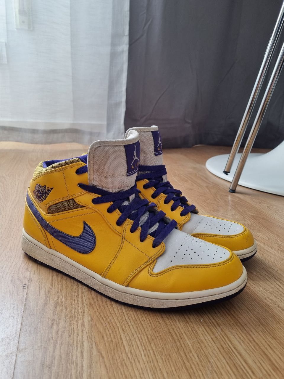 Jordan Brand Jordan 1 Mid Lakers Size US 11 / EU 44 - 1 Thumbnail
