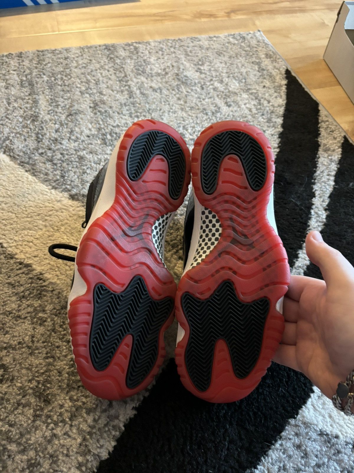 Jordan Brand Air Jordan 11 Breds Size US 9.5 / EU 42-43 - 5 Thumbnail
