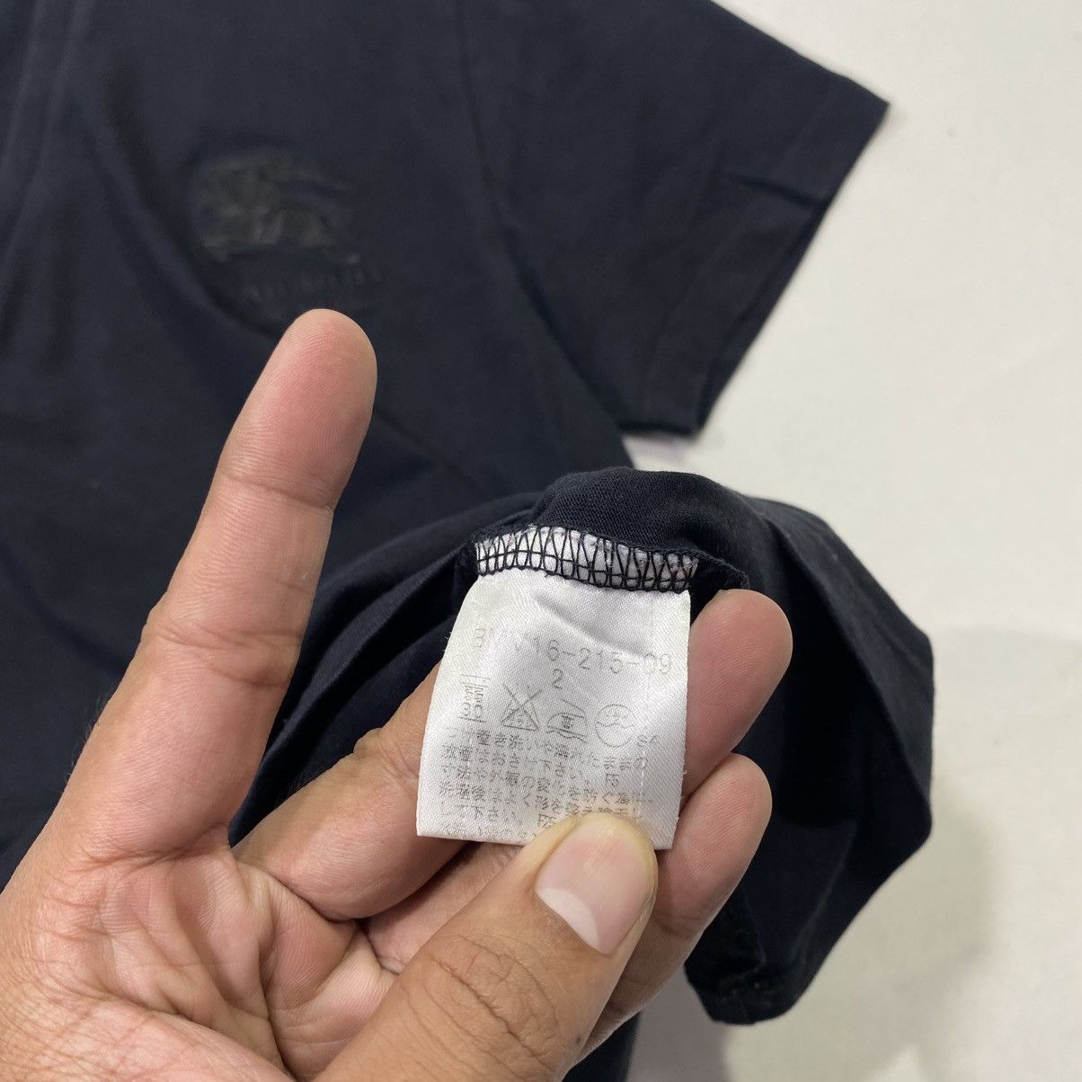 Burberry Burberry Black Label Vneck T-Shirt Size US S / EU 44-46 / 1 - 4 Thumbnail