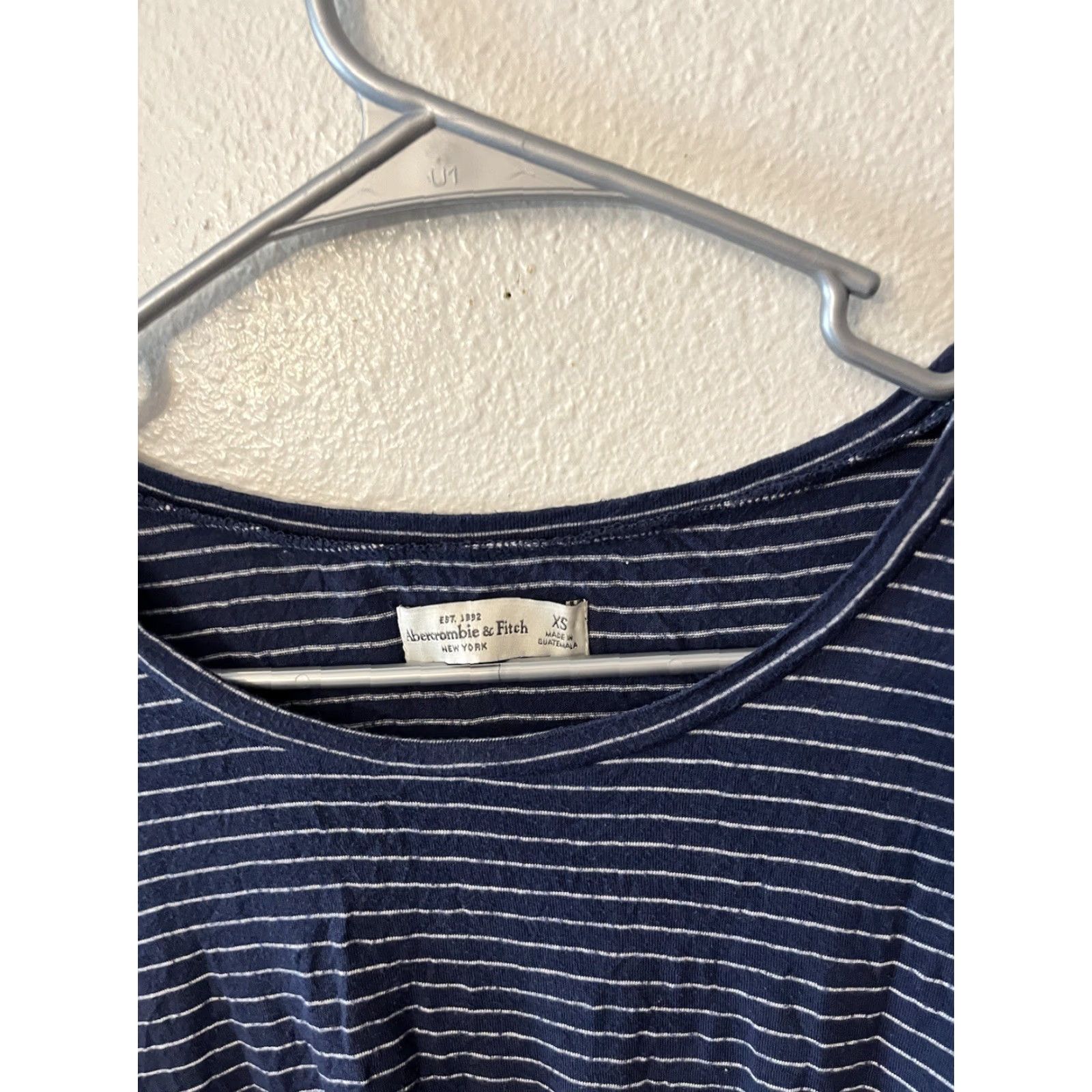 Abercrombie & Fitch Abercrombie & Fitch Shirt XS Navy Striped Twist Knot Short-Sleeve Tee Shirt Women, T-Shirt, Basic, All Seasons, Casual Size XS / US 0-2 / IT 36-38 - 2 Thumbnail