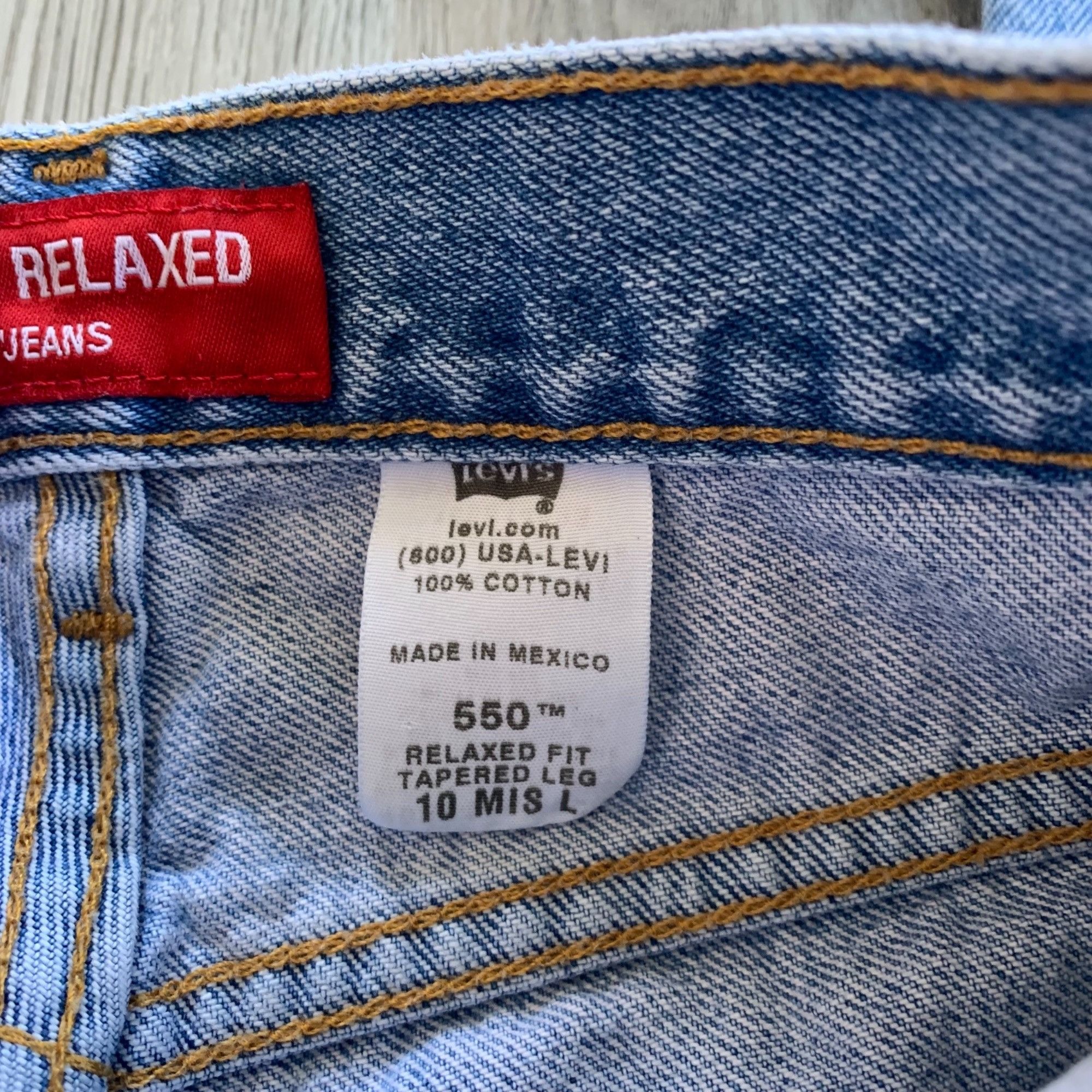 Levi's Vintage Levi's Classic Relaxed 550 Light Wash High Rise Deni Size 30" / US 8 / IT 44 - 9 Thumbnail