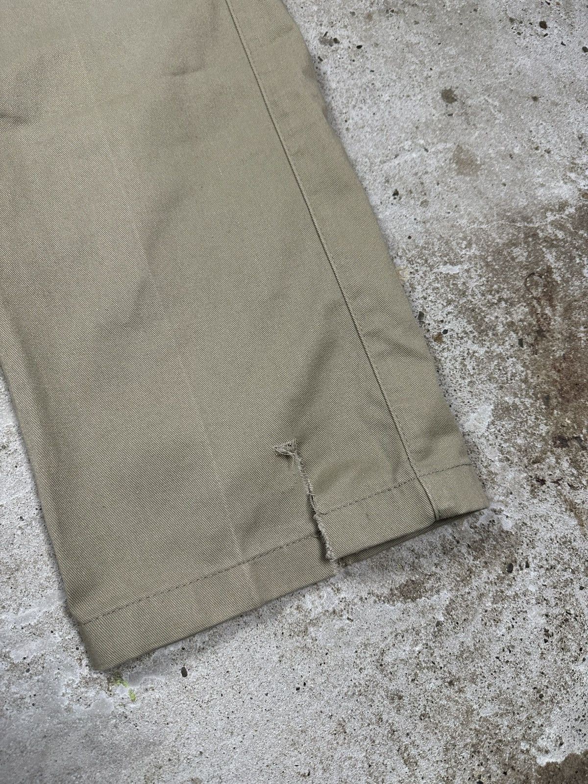 Carhartt × Vintage Vintage 90s Carhartt OG Workwear Beige Distressed Pants Size US 33 - 4 Thumbnail