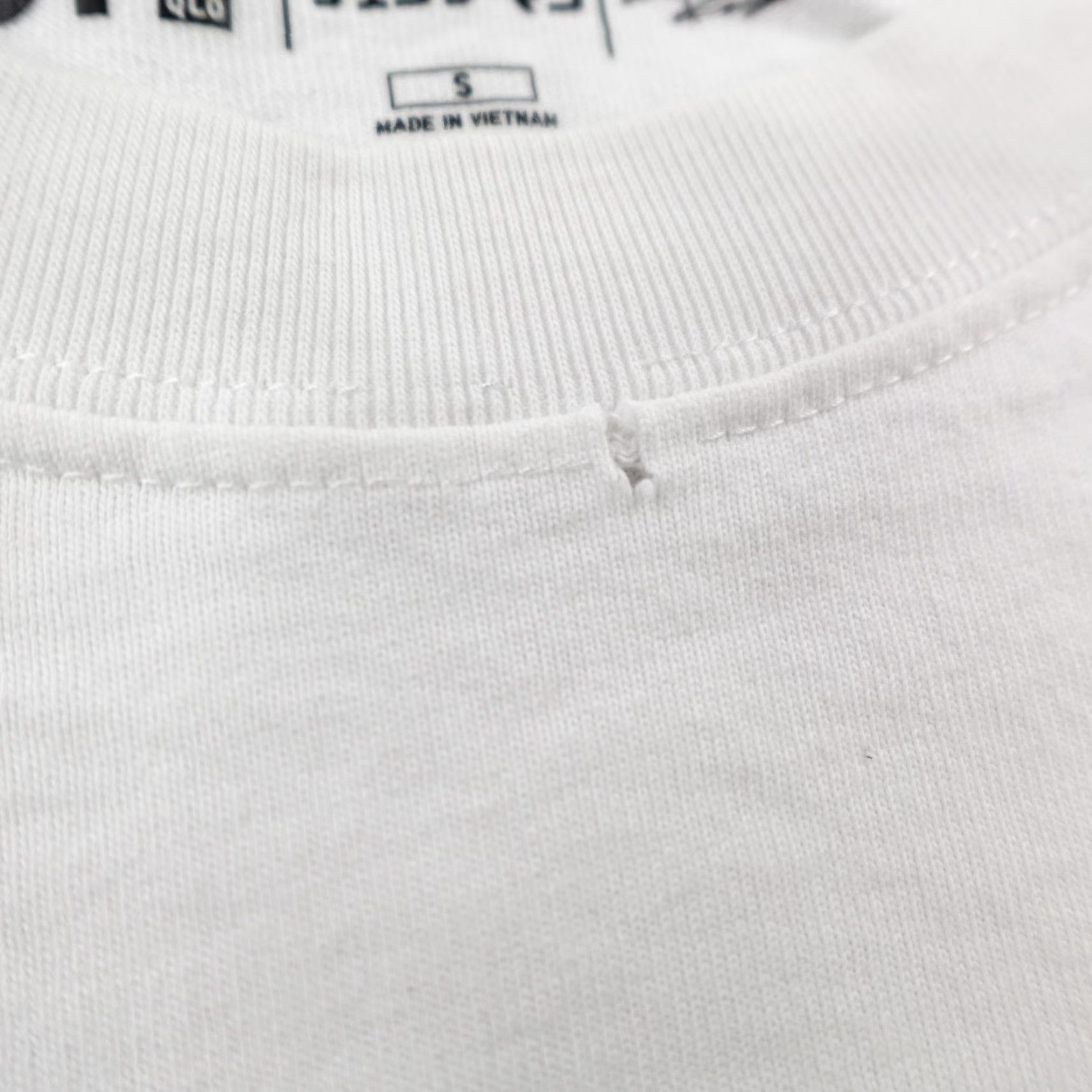 Uniqlo Uniqlo Chainsaw Man Shirt Mens Small White Tokyo Special Division Devil Hunter Shirt Mens Small White Tokyo Special Division Devil Hunter Size US S / EU 44-46 / 1 - 5 Thumbnail