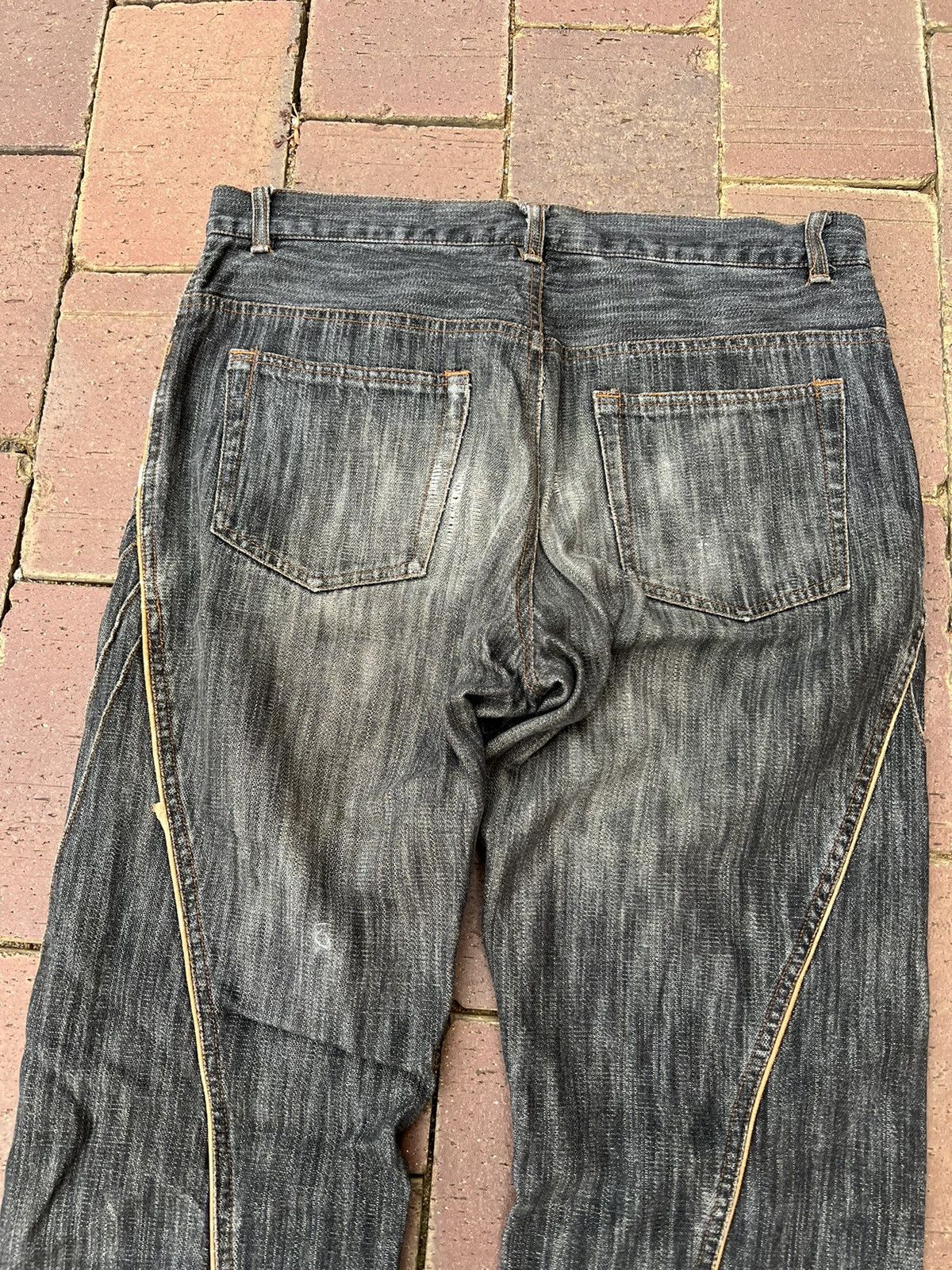 Japanese Brand LAV DISTRESSED JEANS VERY RARE Size US 31 - 11 Thumbnail