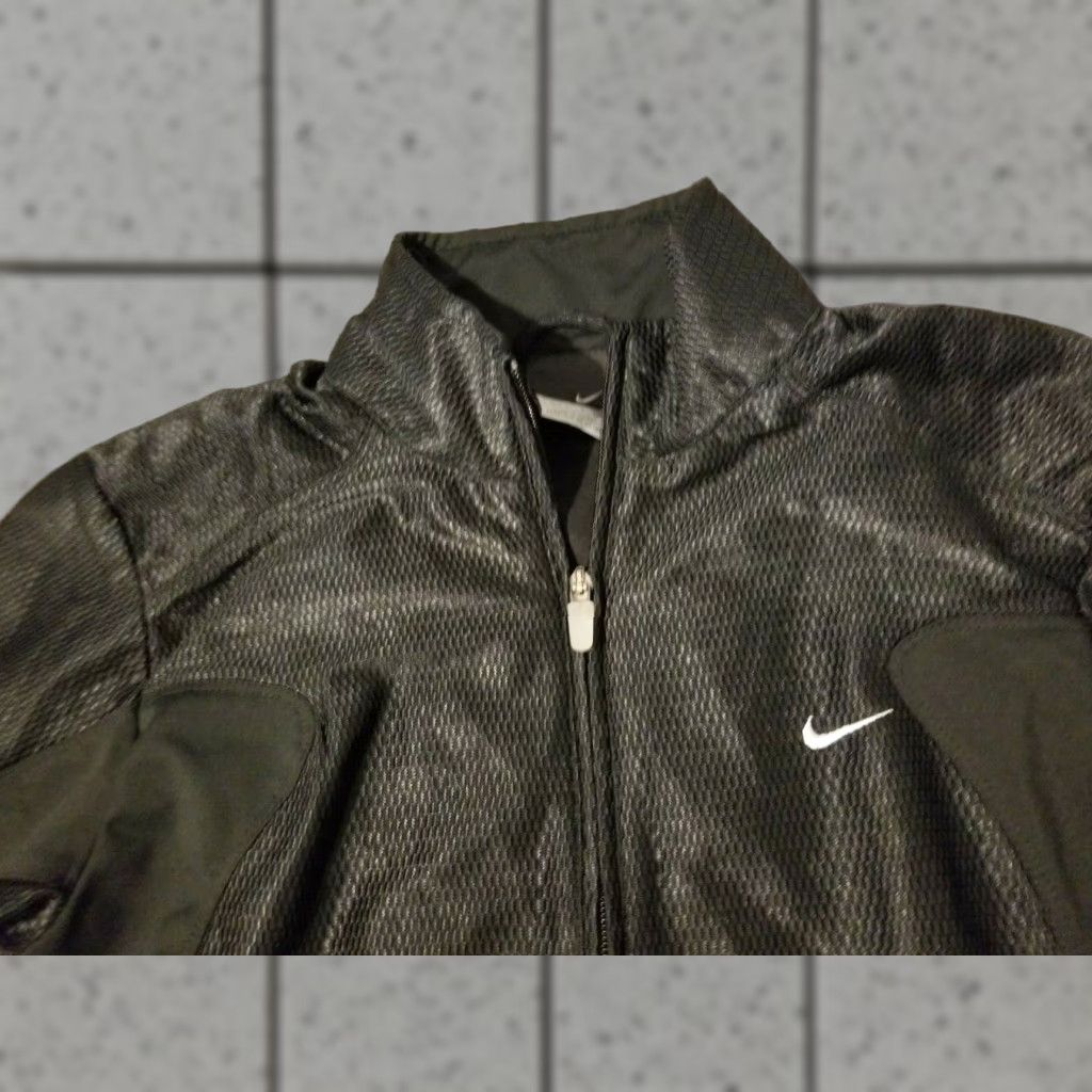Nike Womens Nike Jacket S Small Black Athletic Gym Workout Size S / US 4 / IT 40 - 1 Thumbnail