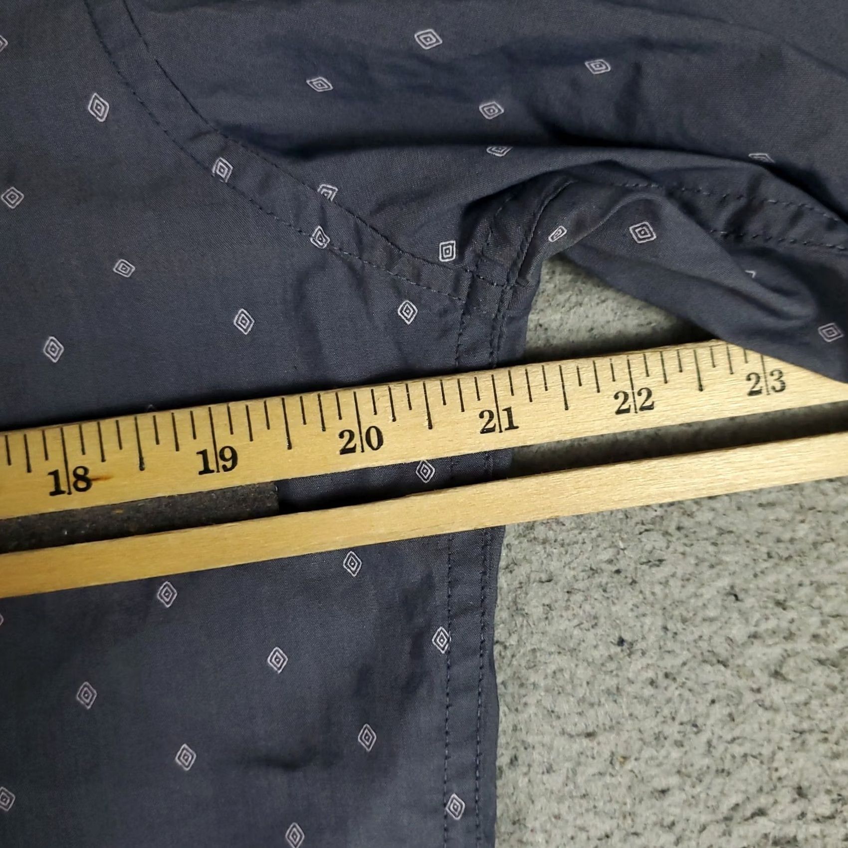 TravisMathew Travis Mathew Shirt Mens Large Blue/Gray Geometric Button Up Size US XL / EU 56 / 4 - 5 Thumbnail