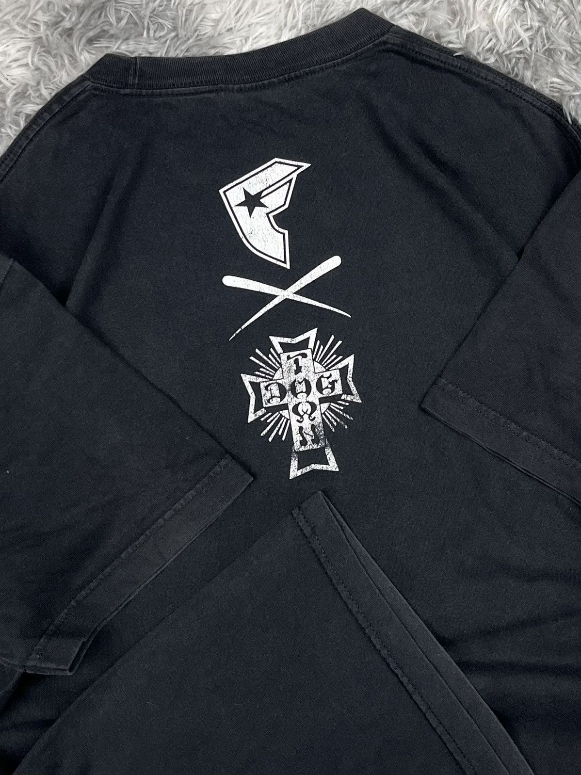 Dogtown Vintage FAMOUS STARS & STRAPS x DOGTOWN Cross Black T-shirt Size US L / EU 52-54 / 3 - 10 Thumbnail
